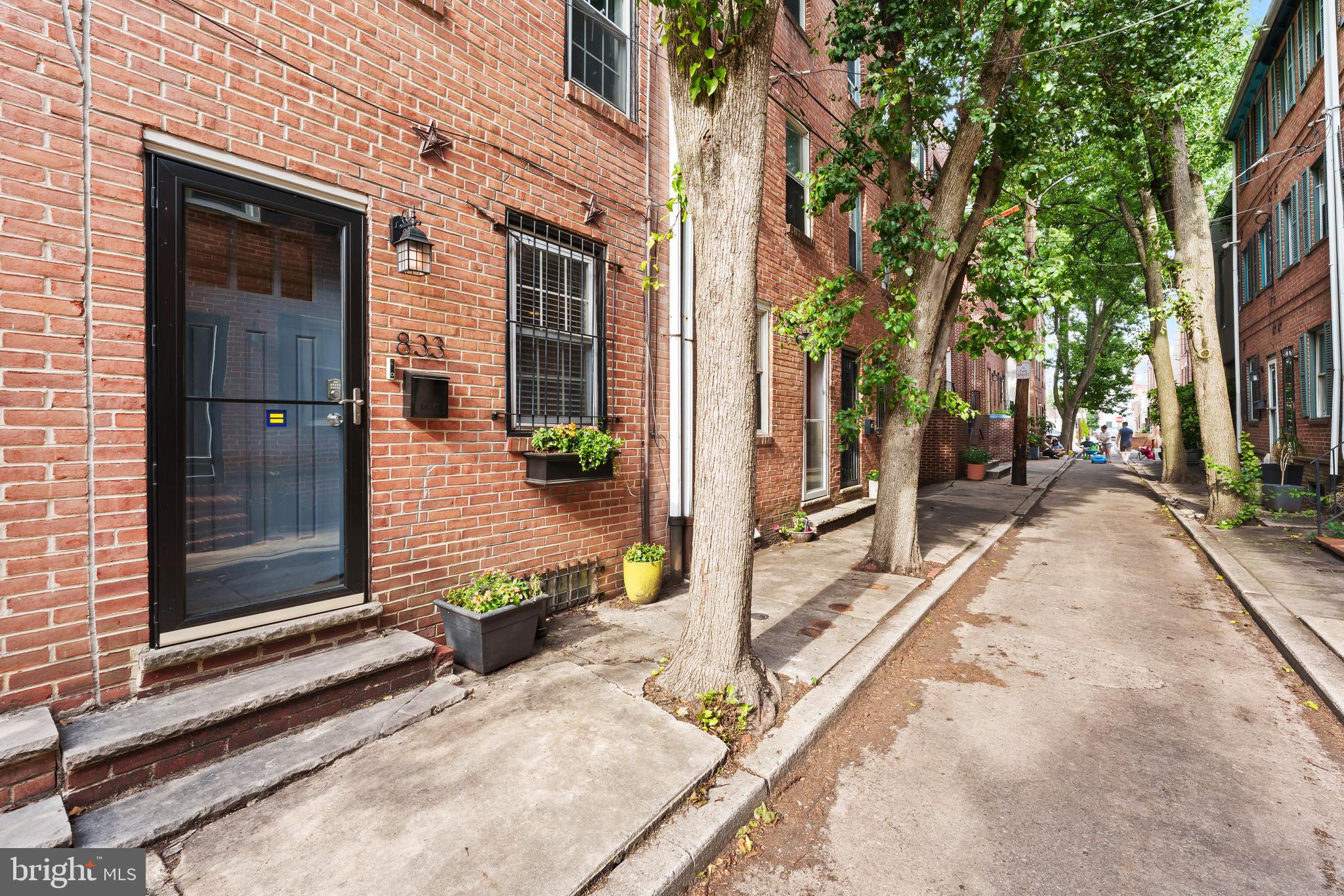 833 KATER STREET