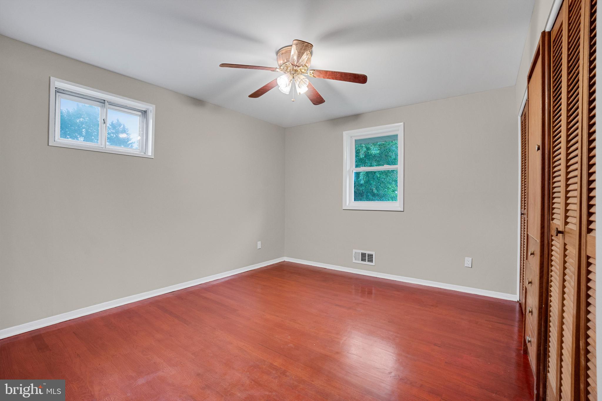 LIBERTY MANOR - Residential