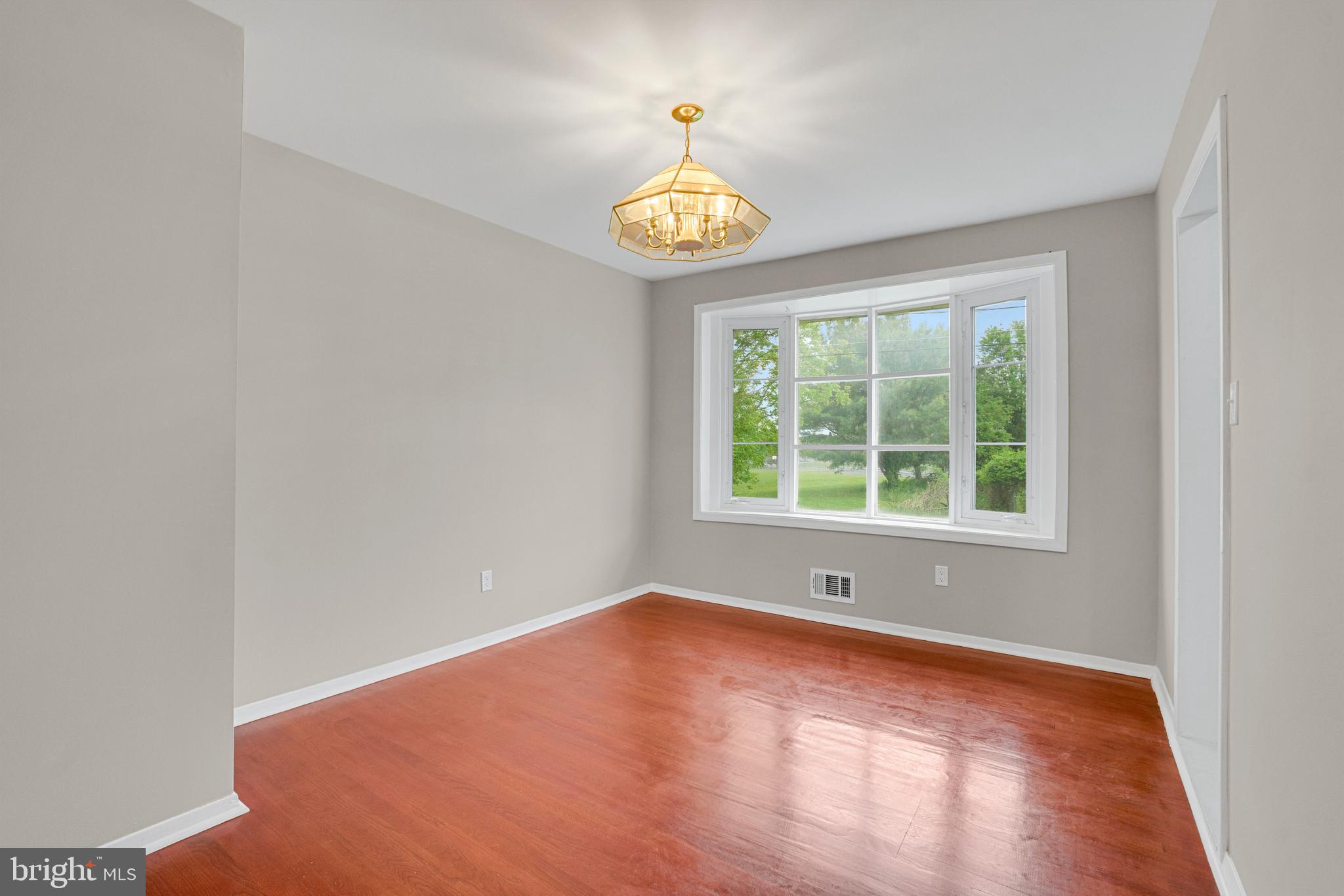 LIBERTY MANOR - Residential