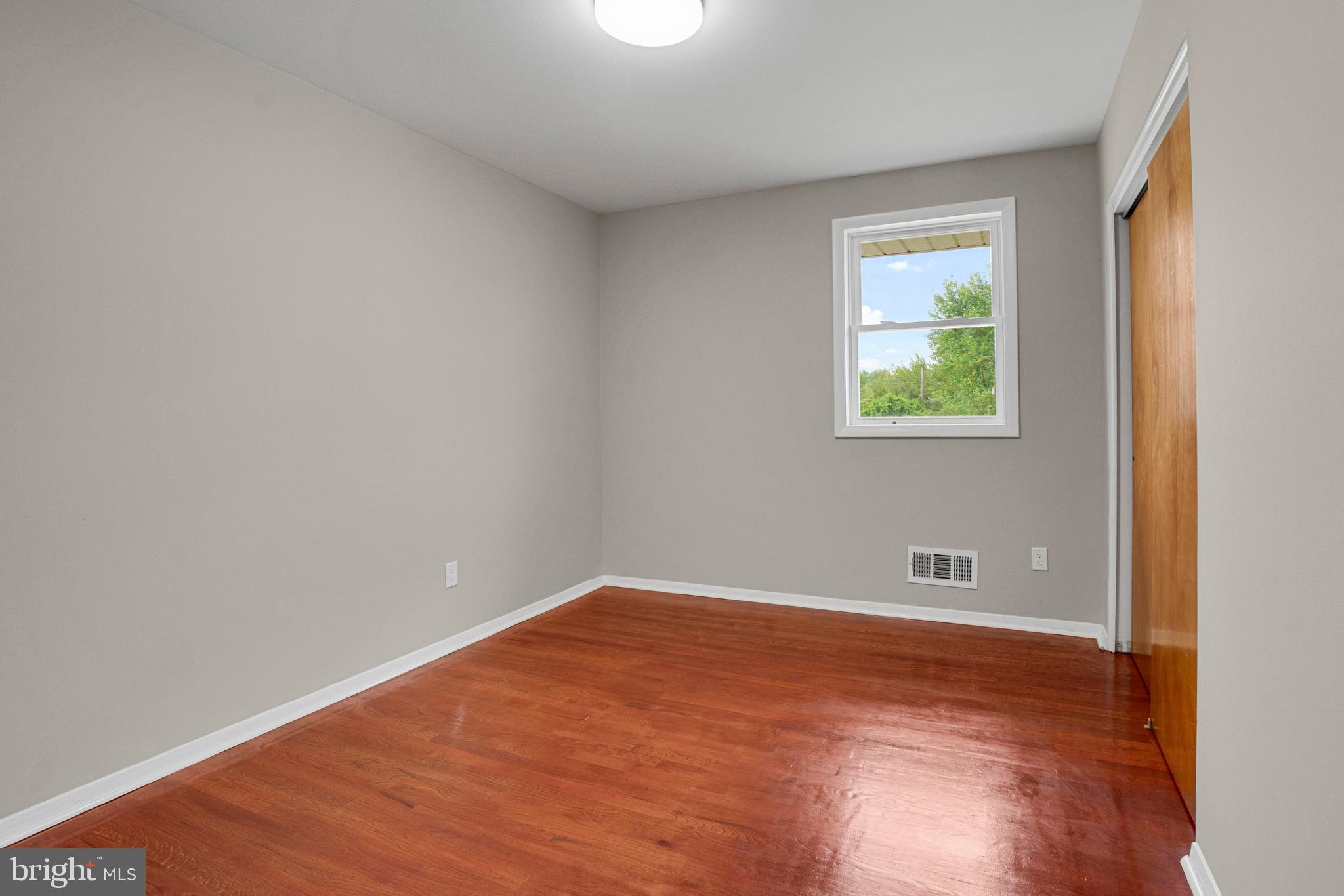 LIBERTY MANOR - Residential