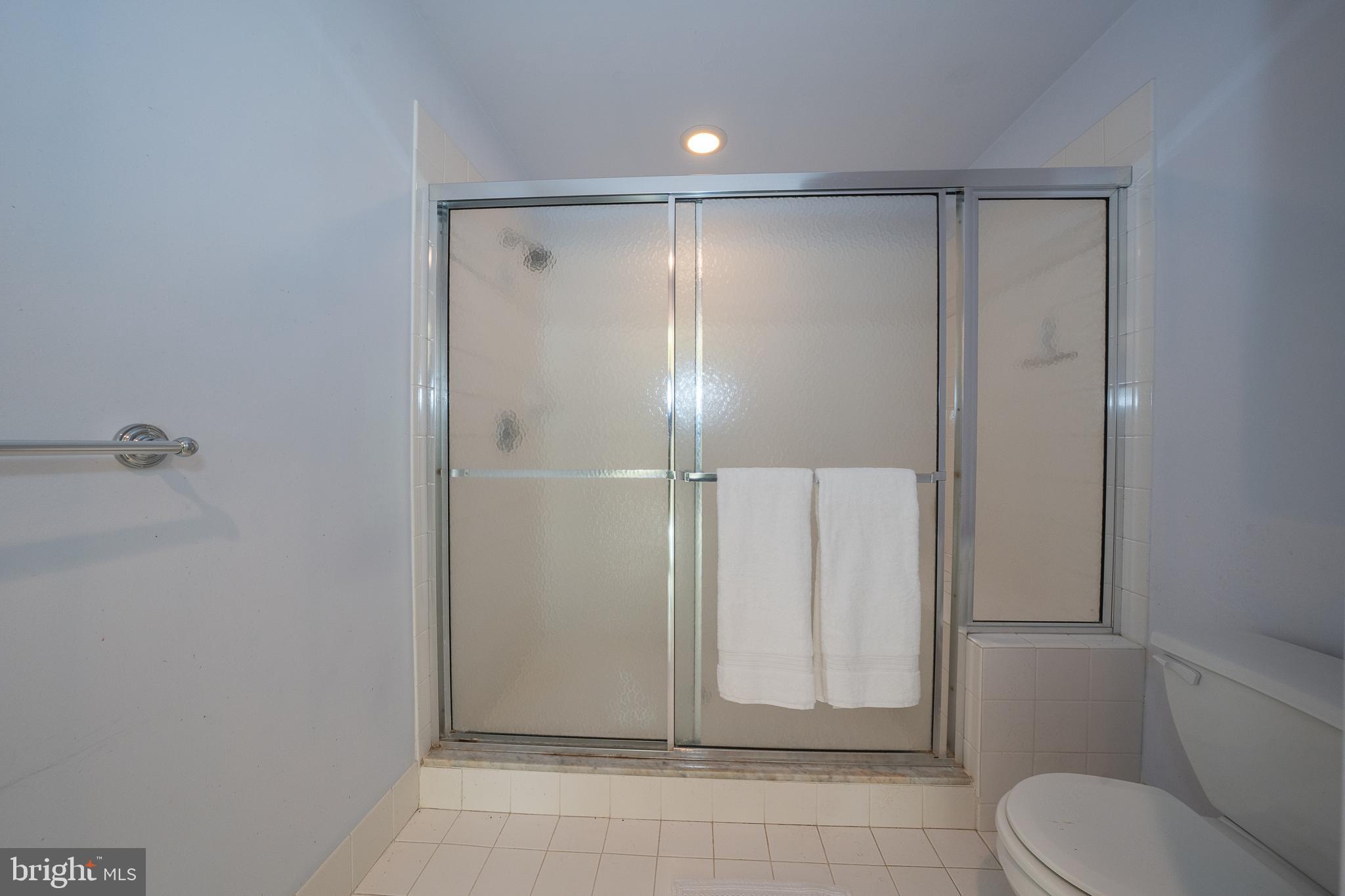 CHARLESTOWN OAKS - Residential