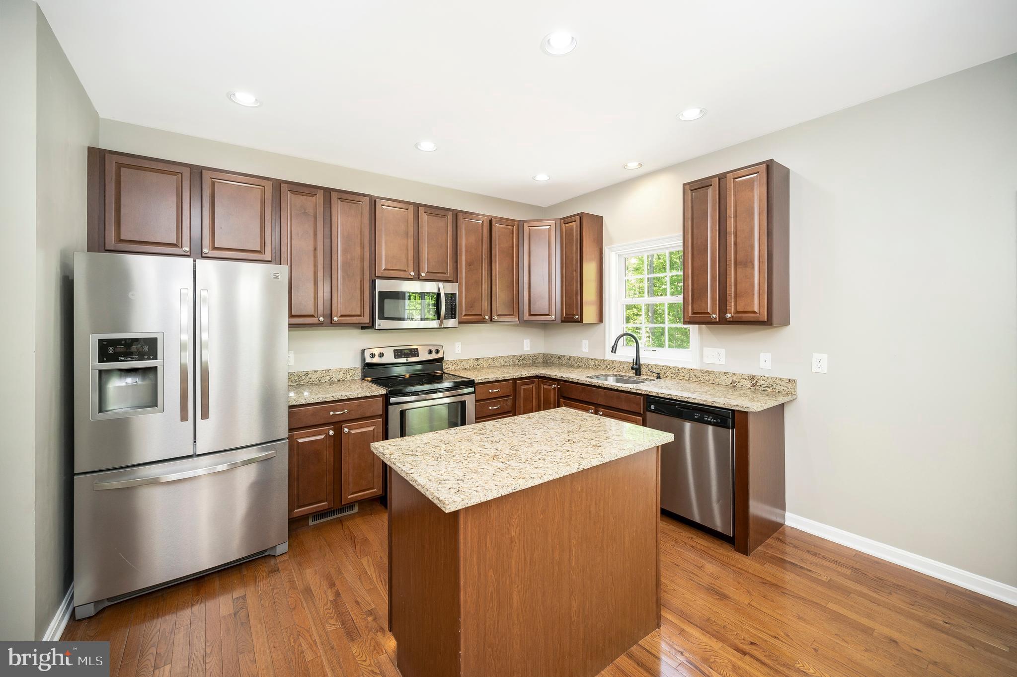 SHADE TREE - Residential Lease