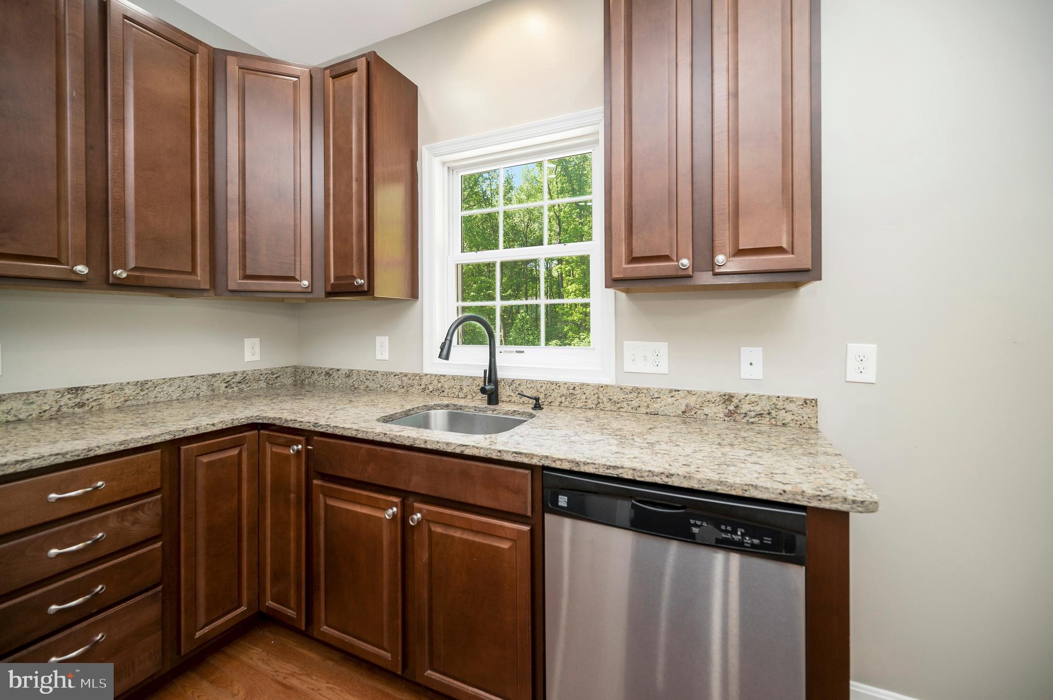 SHADE TREE - Residential Lease