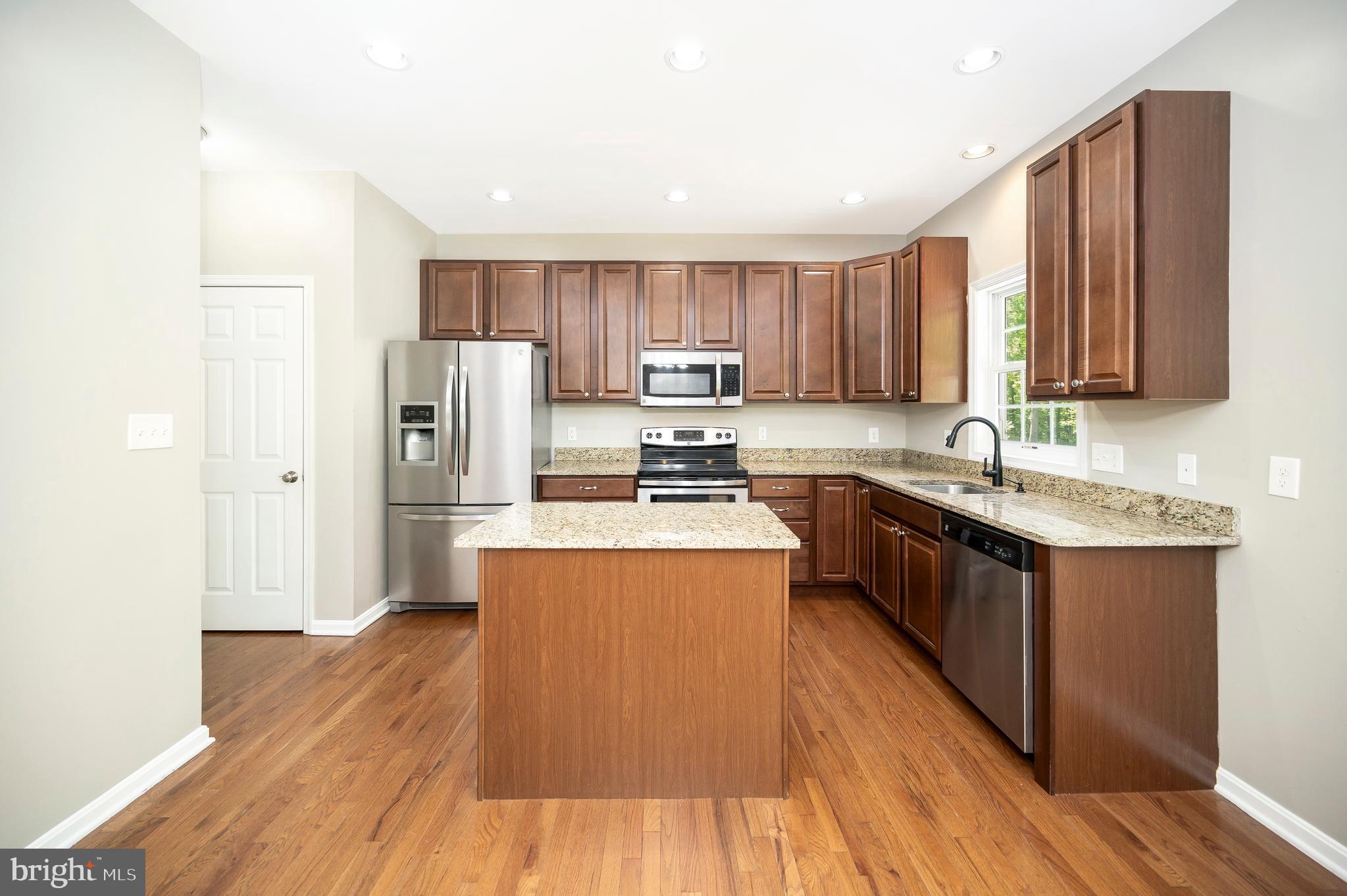 SHADE TREE - Residential Lease