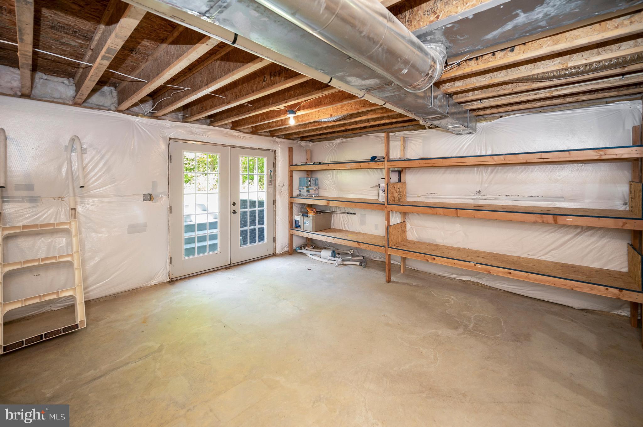 SHADE TREE - Residential Lease