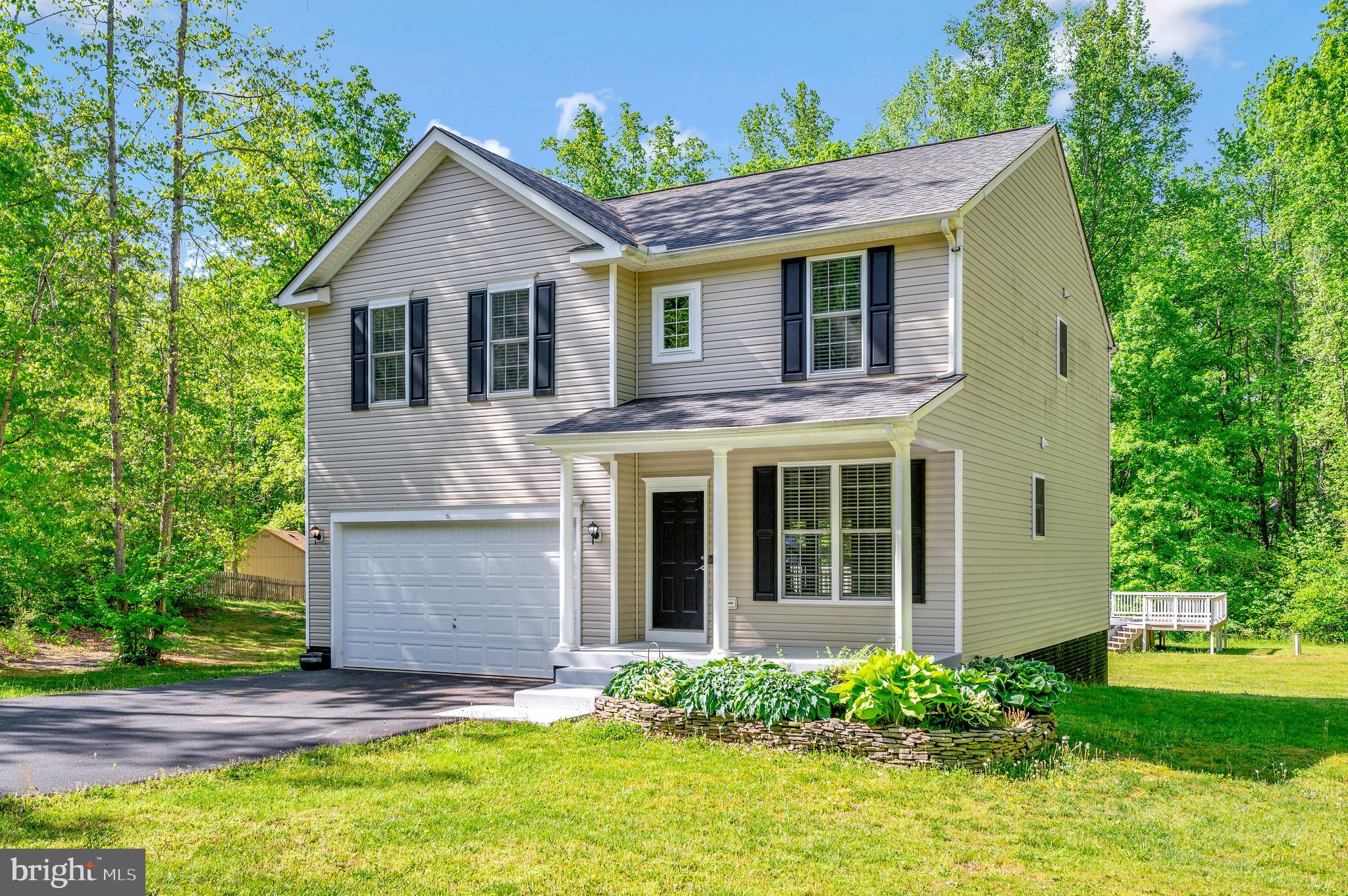 SHADE TREE - Residential Lease