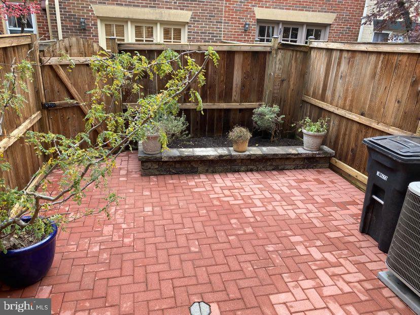 NETHERGATE - Residential