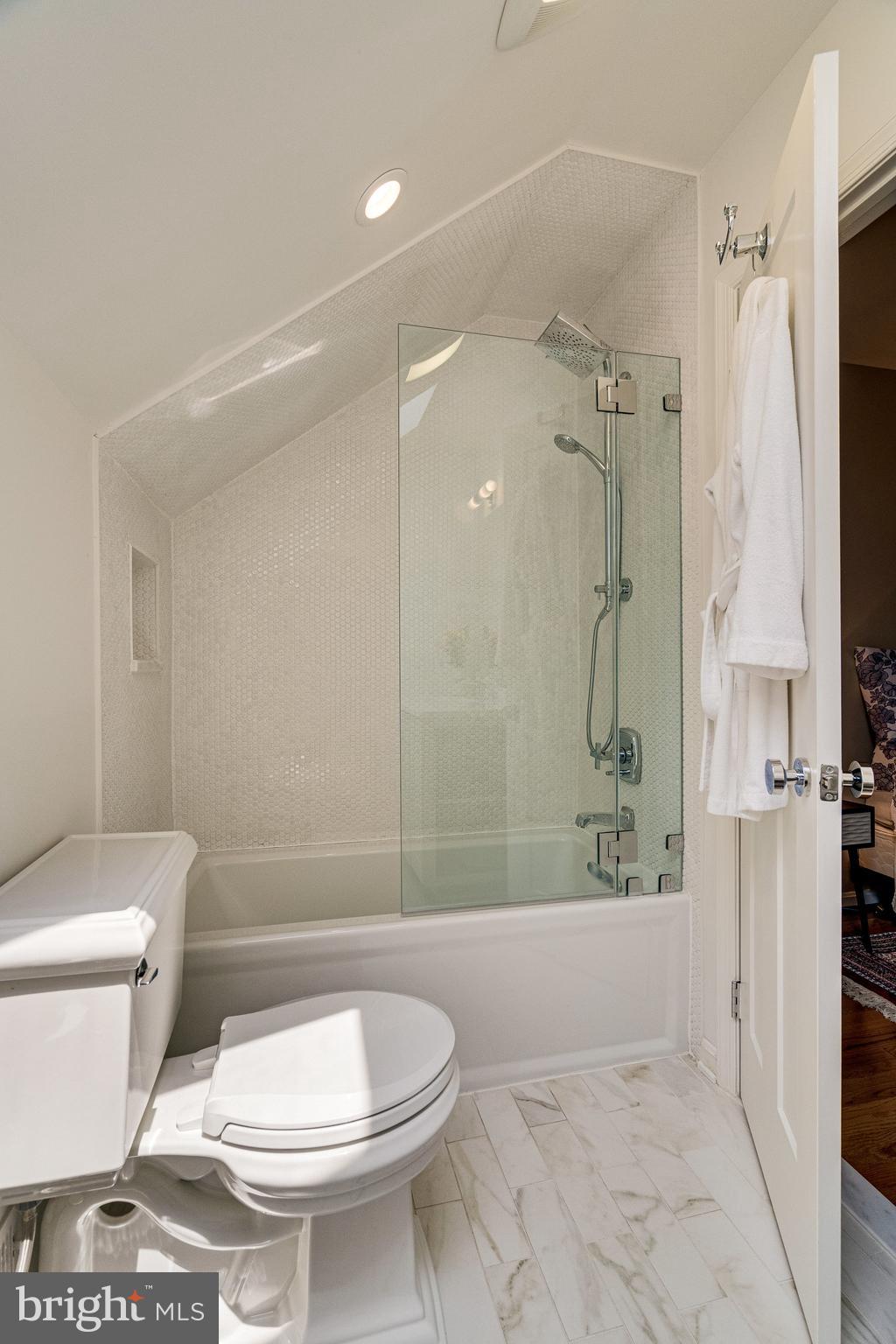 NETHERGATE - Residential