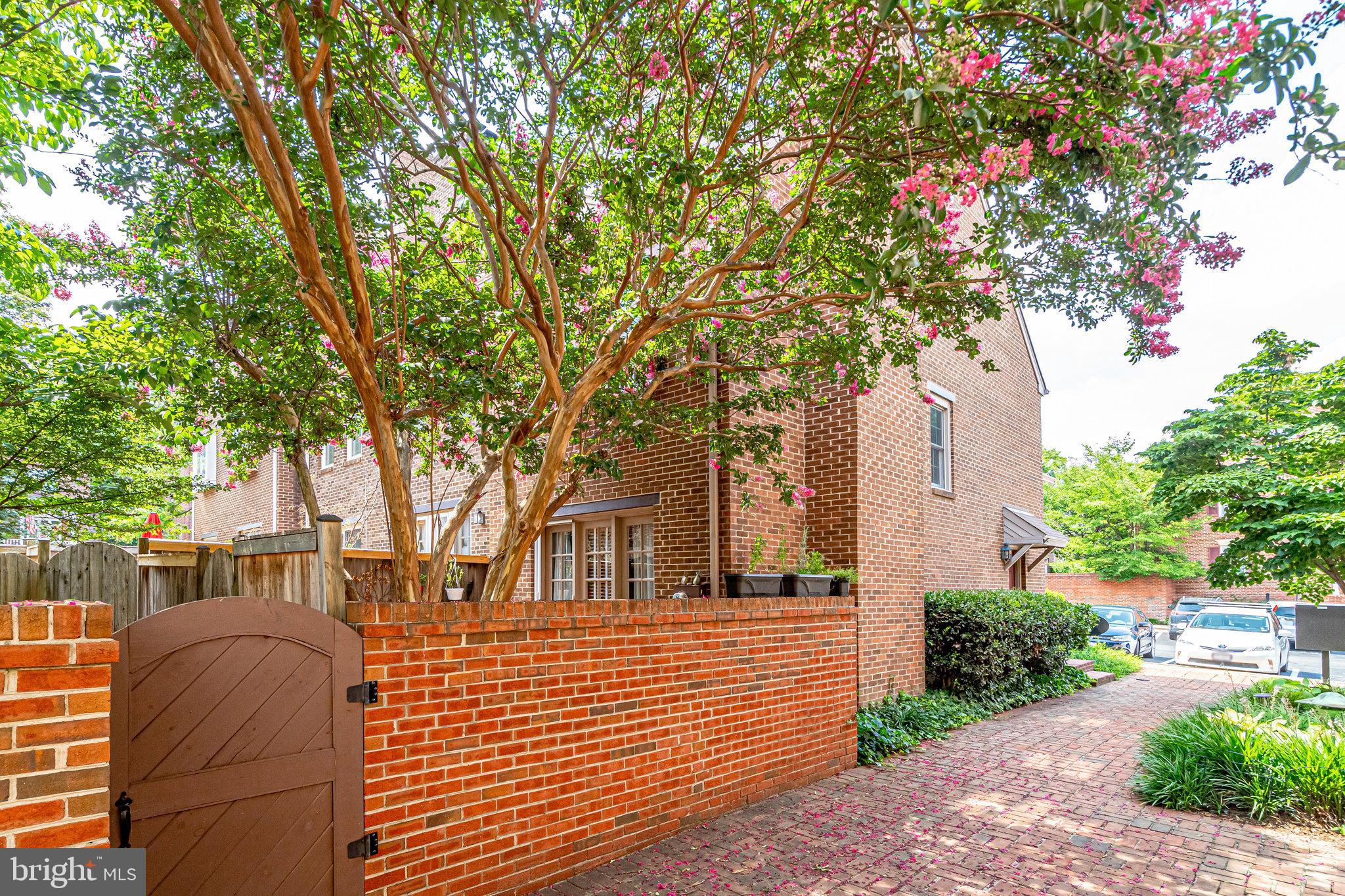 NETHERGATE - Residential