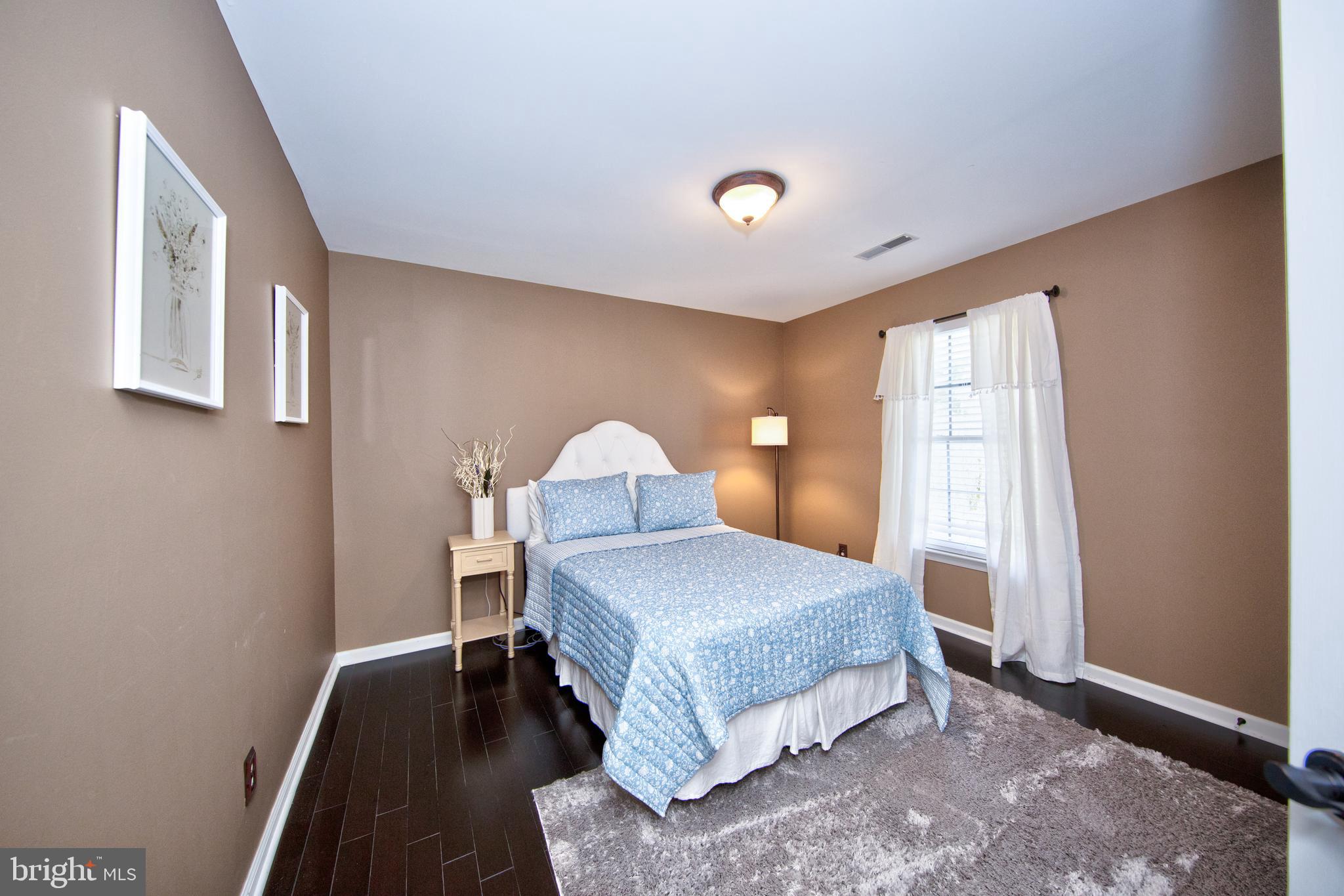 STONE RIDGE POINT - Residential