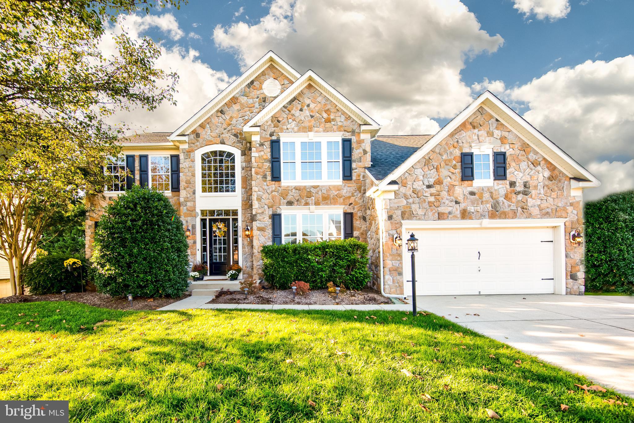 STONE RIDGE POINT - Residential