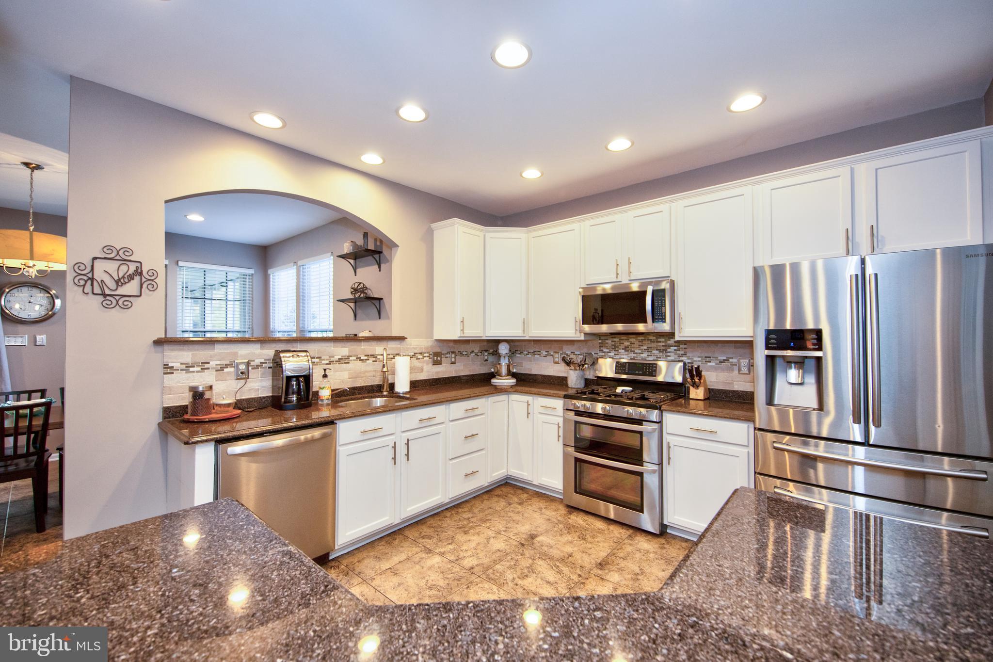 STONE RIDGE POINT - Residential