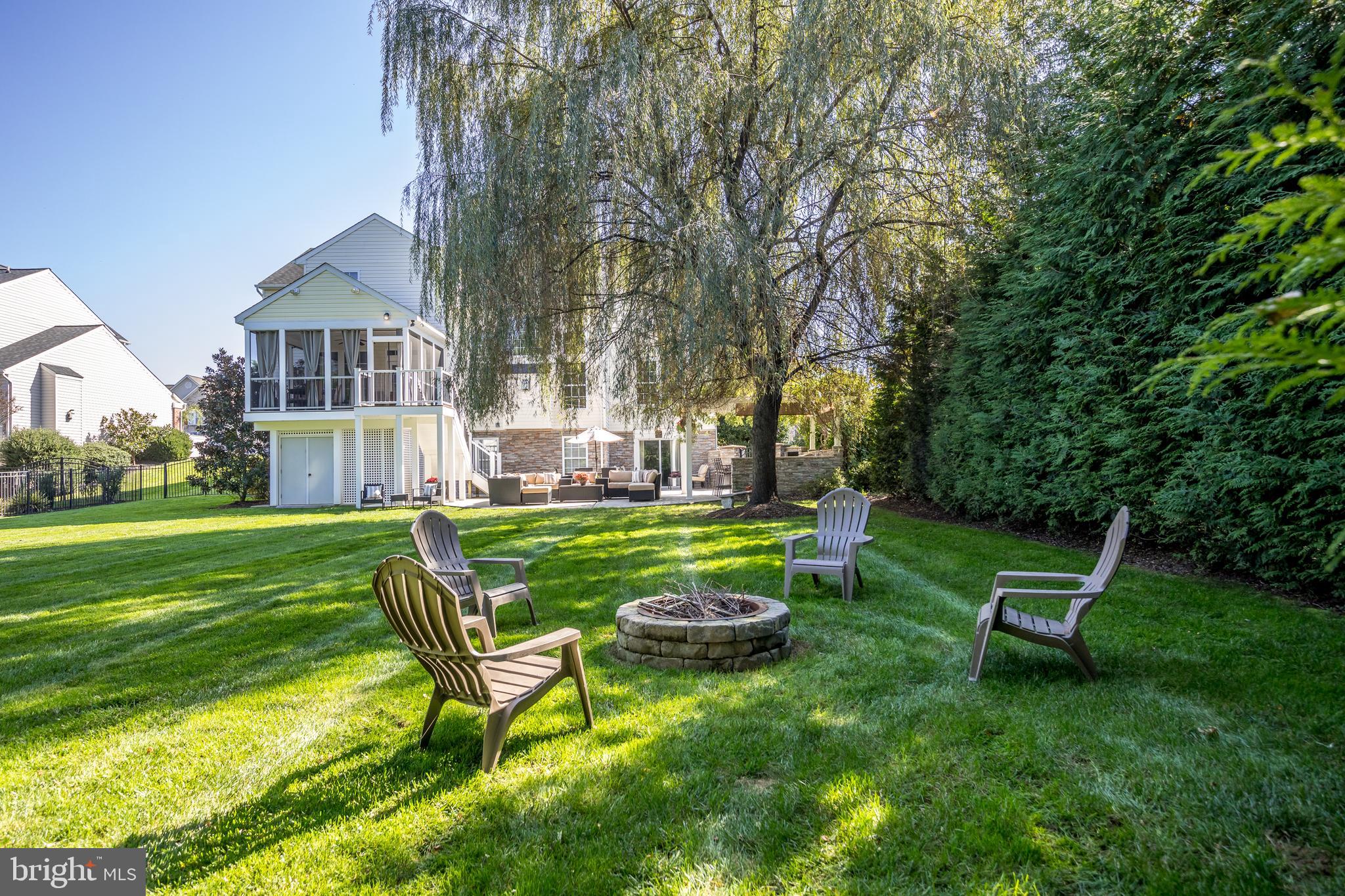 STONE RIDGE POINT - Residential