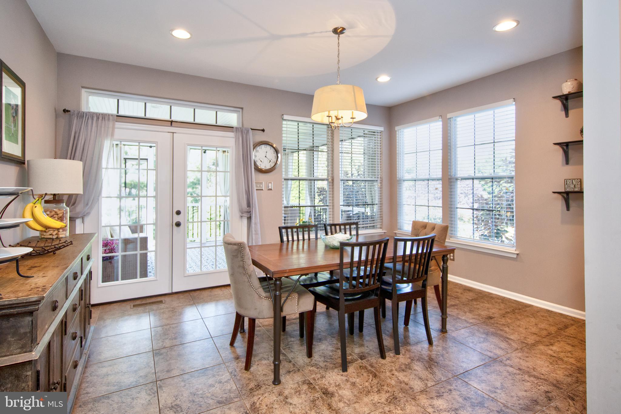 STONE RIDGE POINT - Residential