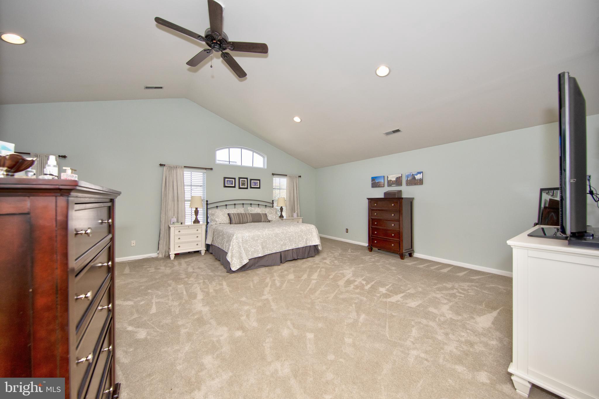 STONE RIDGE POINT - Residential