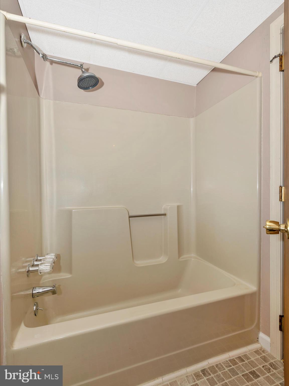 WINTERBORNE - Residential