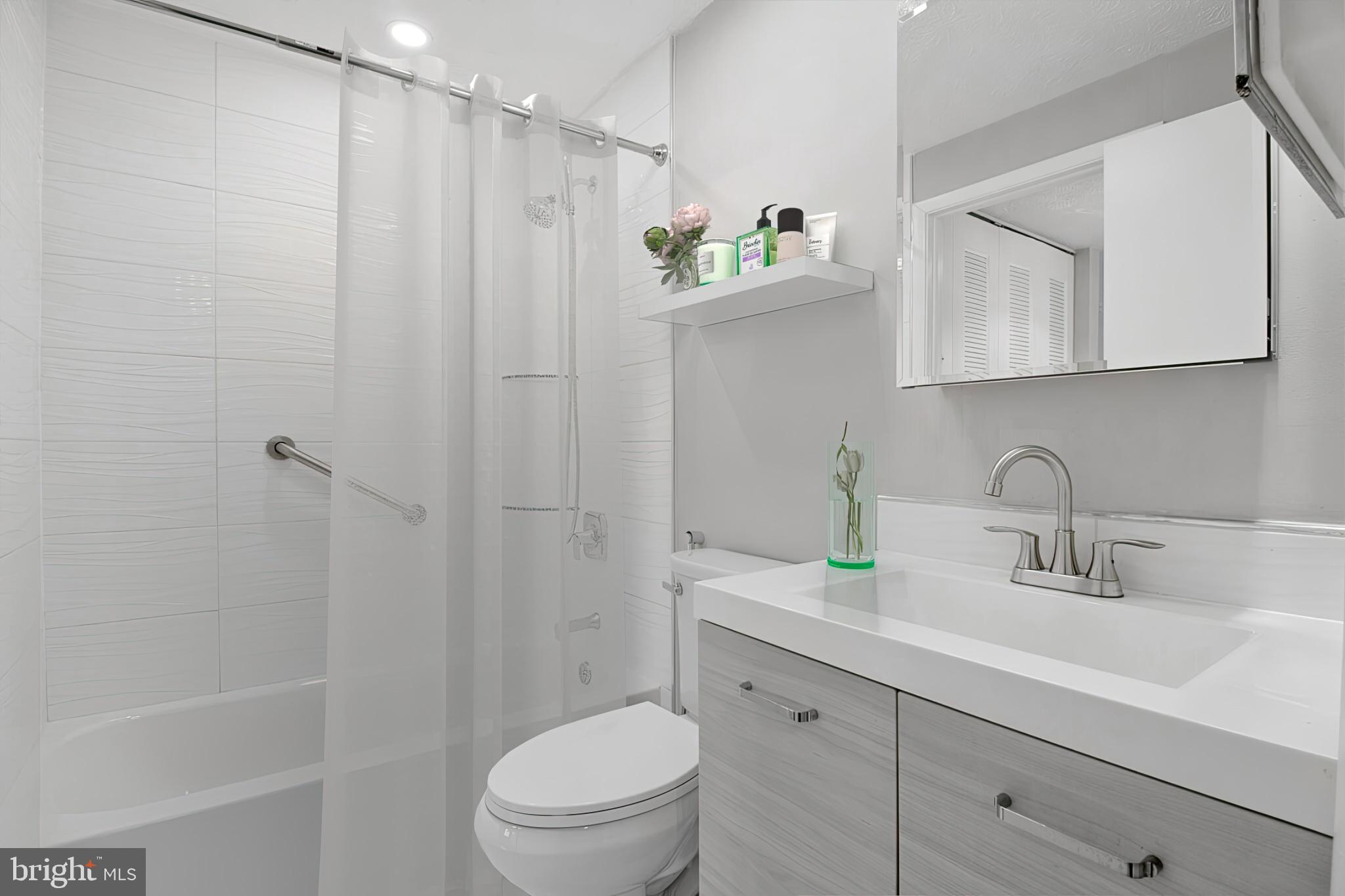 OAK SPRINGS - Residential