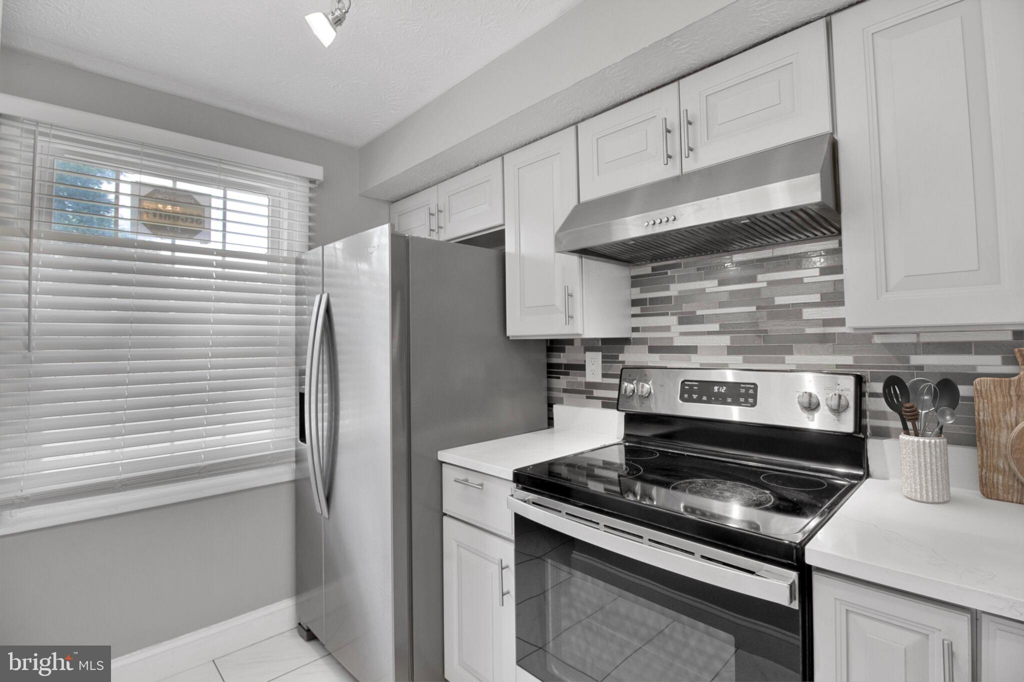 OAK SPRINGS - Residential