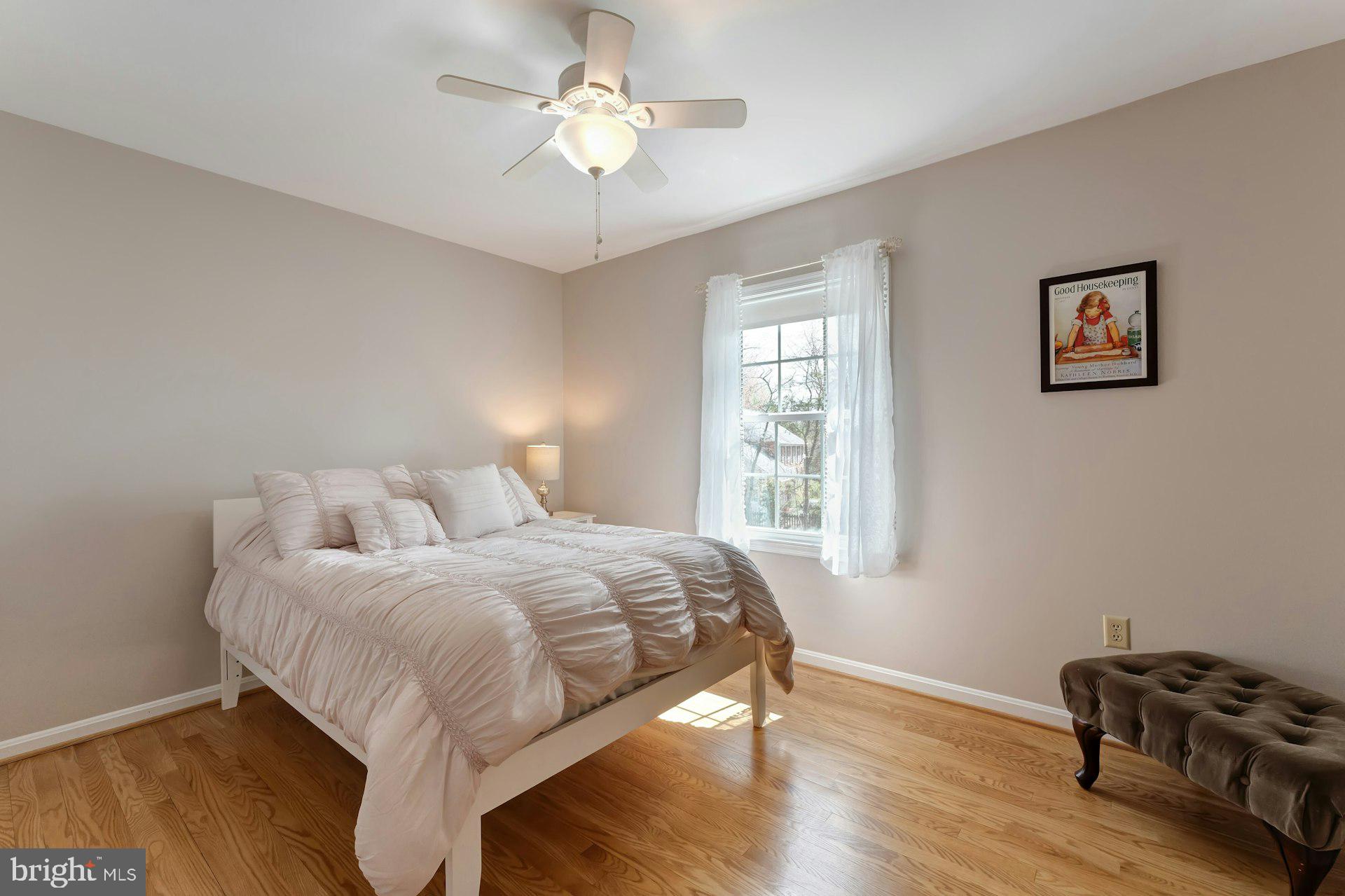 WAPLES MILL ESTATES - Residential