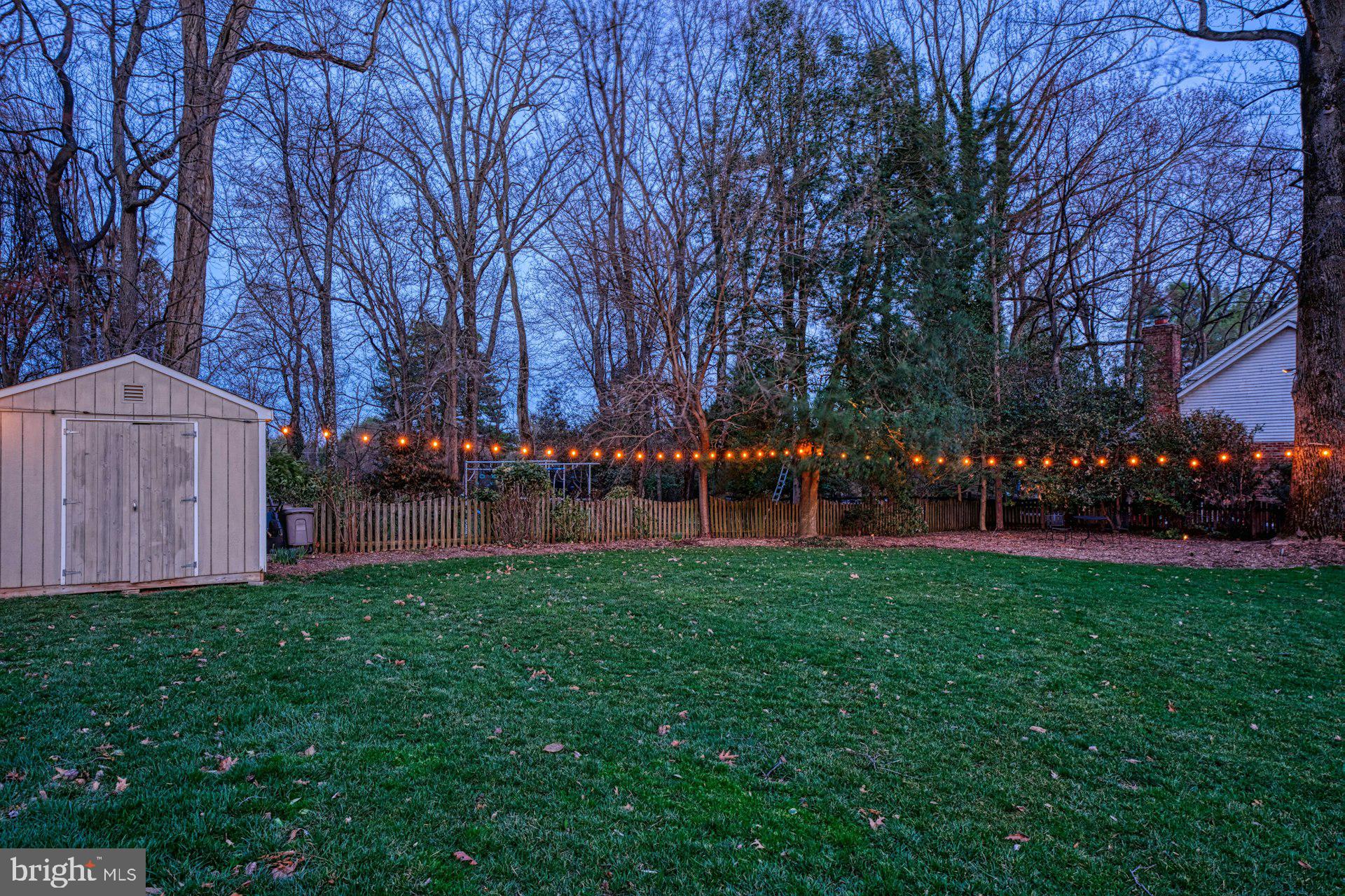 WAPLES MILL ESTATES - Residential