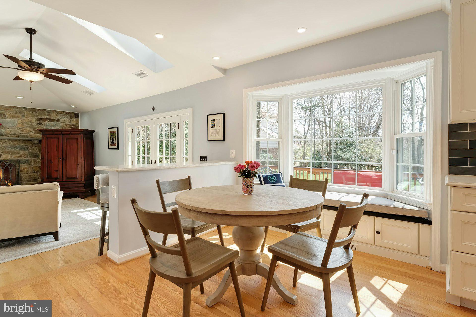 WAPLES MILL ESTATES - Residential