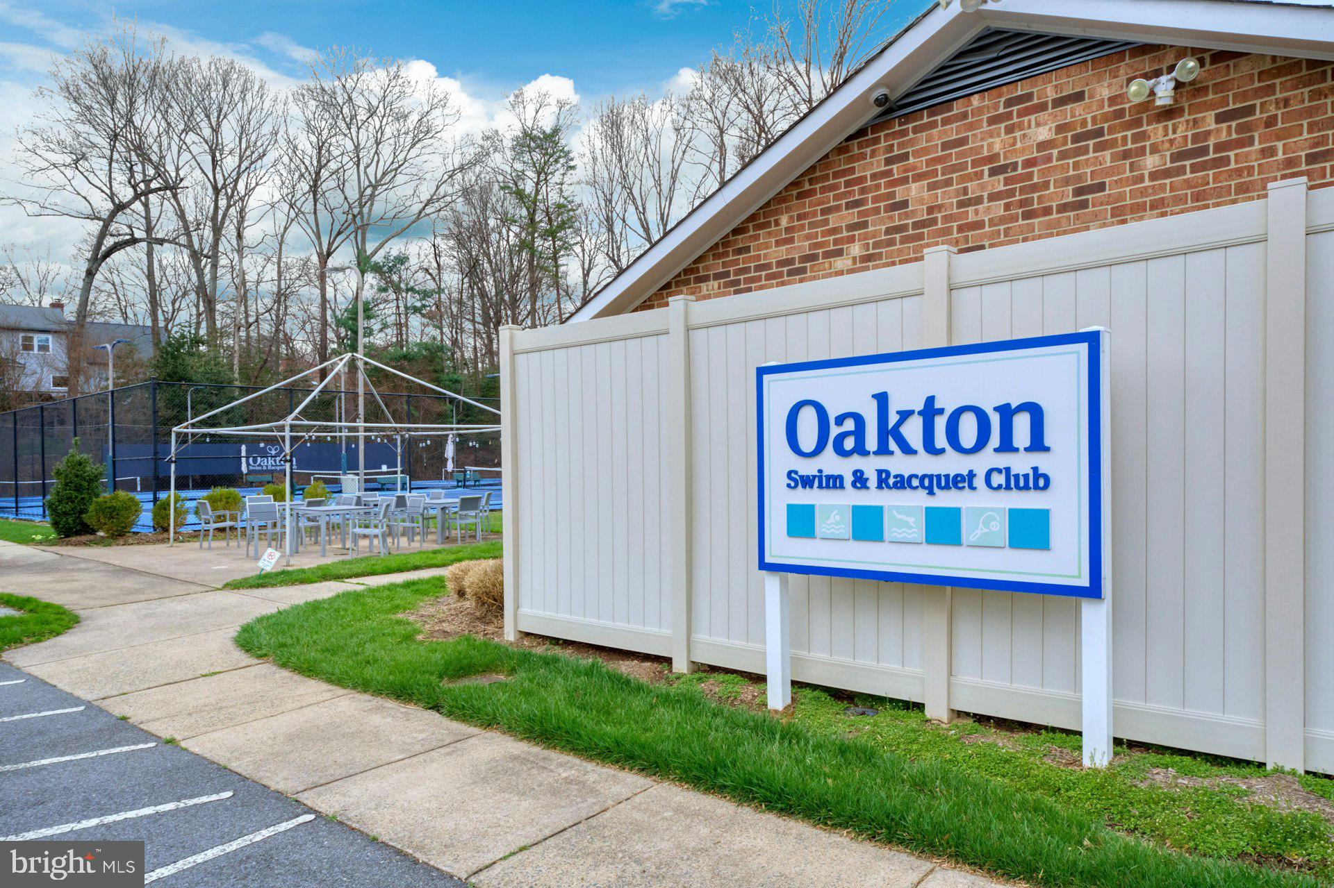 WAPLES MILL ESTATES - Residential