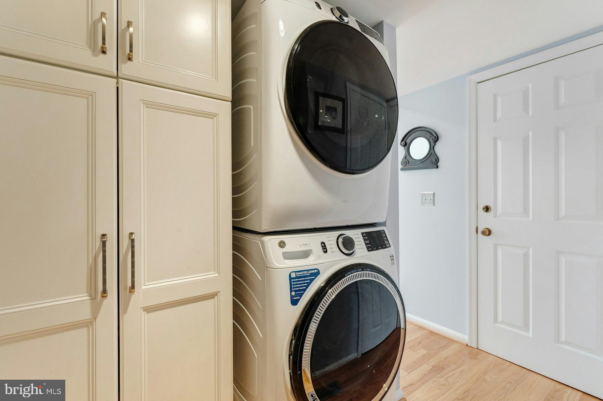 WAPLES MILL ESTATES - Residential