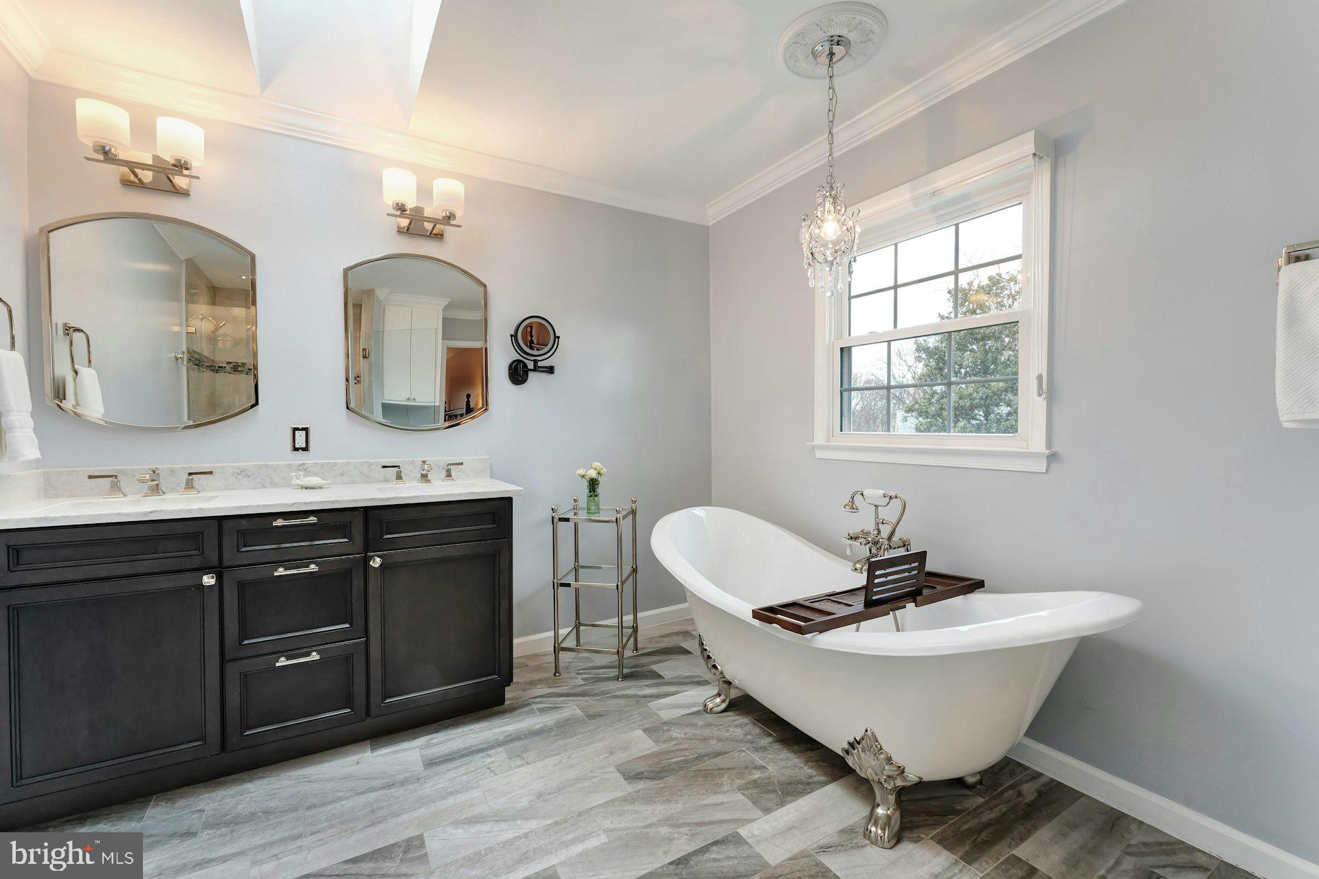 WAPLES MILL ESTATES - Residential