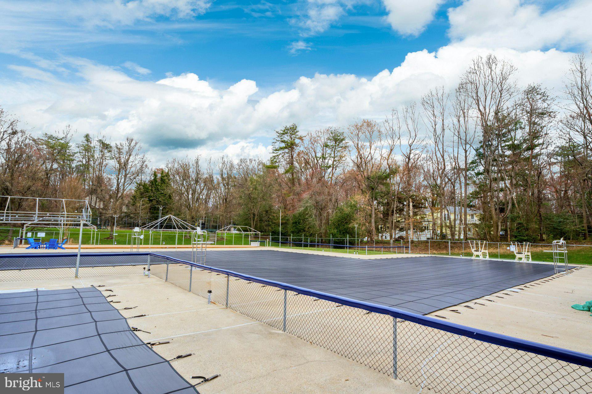 WAPLES MILL ESTATES - Residential