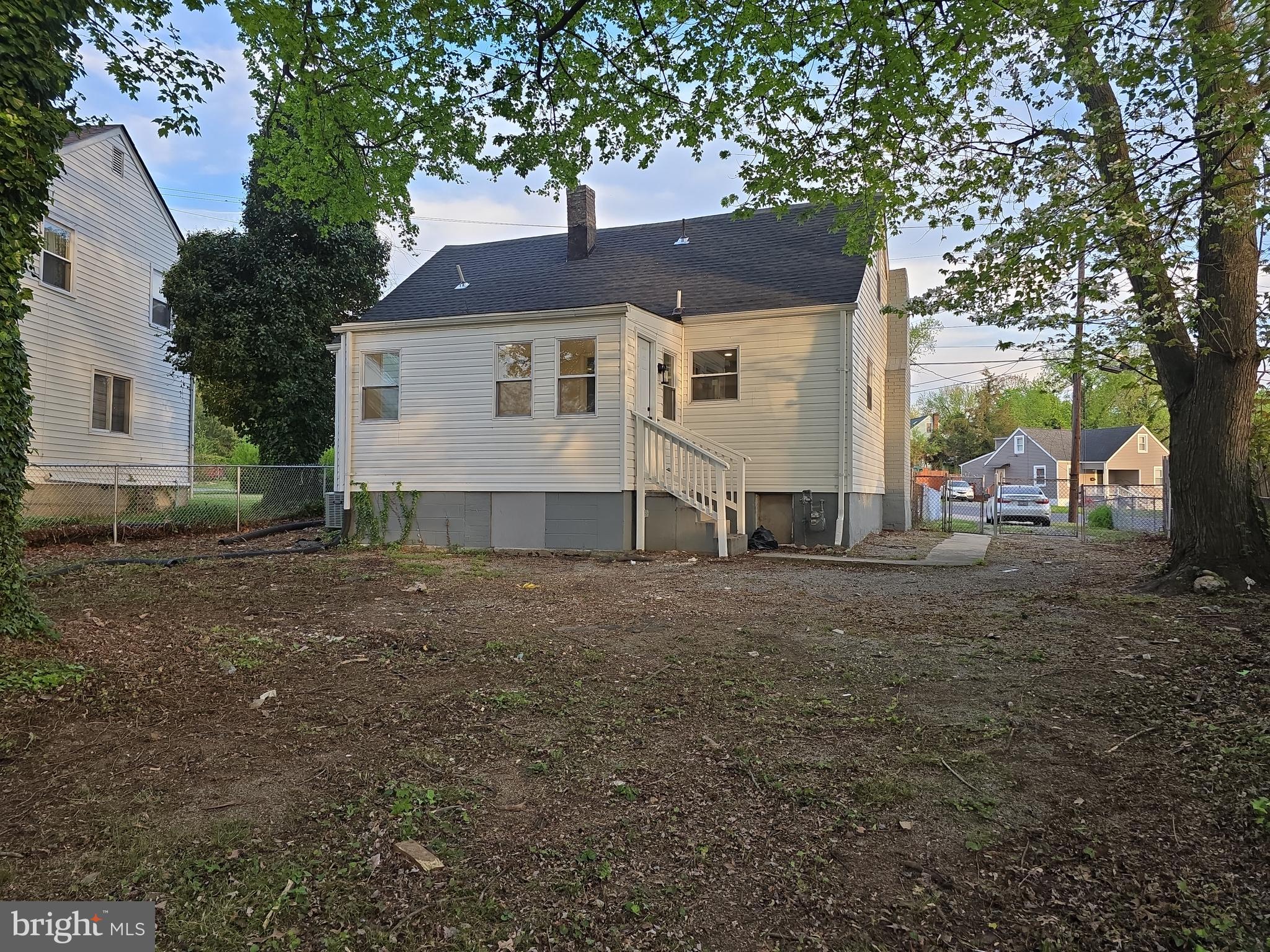 135 SENECA DRIVE