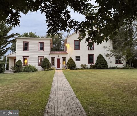 5934 KERNSVILLE ROAD OREFIELD PA 18069