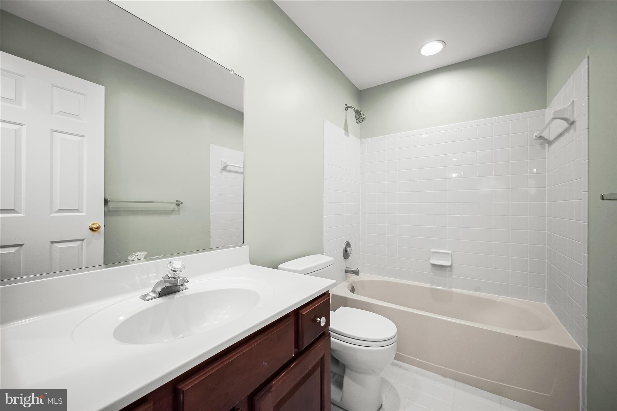 ASHLEIGH KNOLLS - Residential