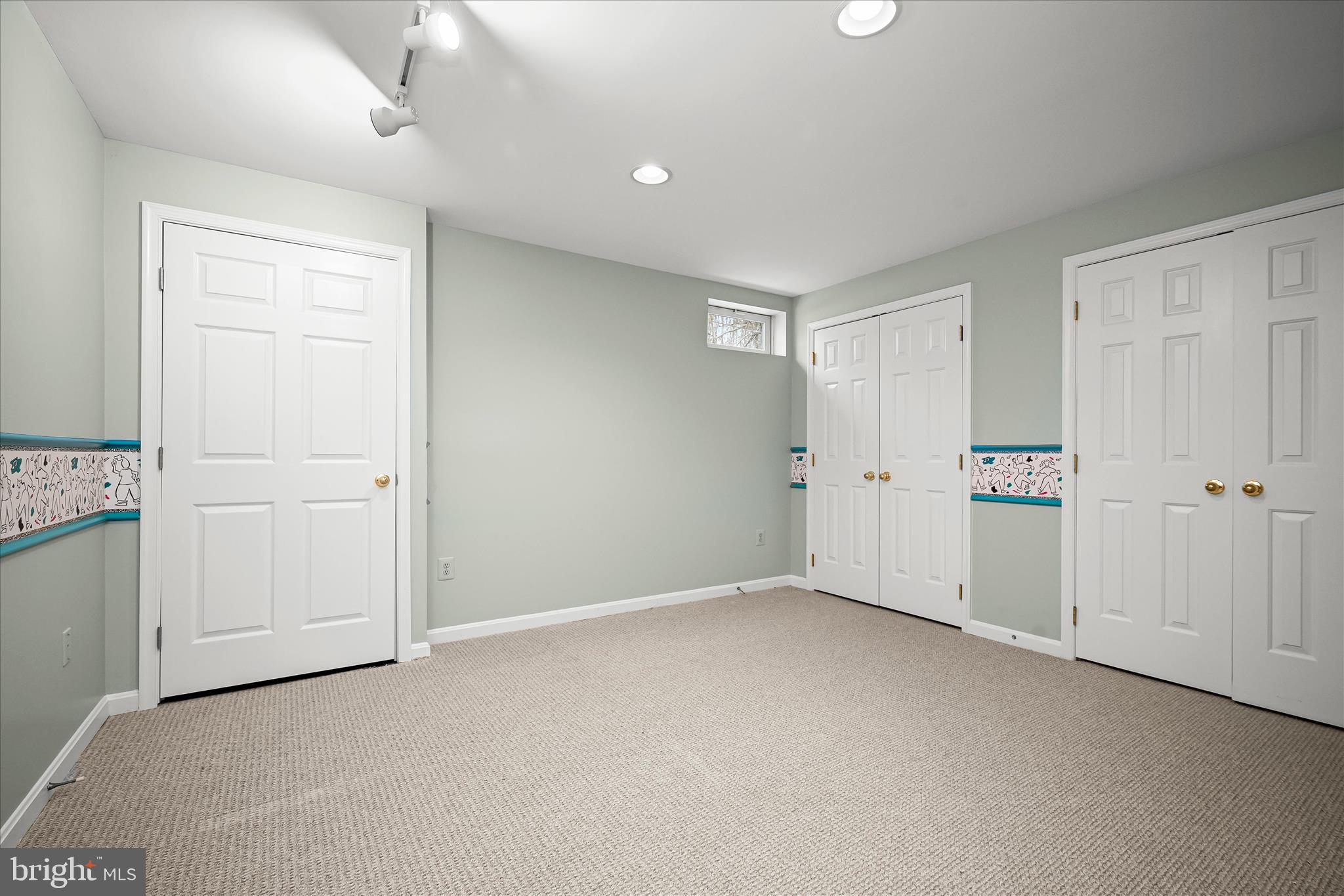 ASHLEIGH KNOLLS - Residential