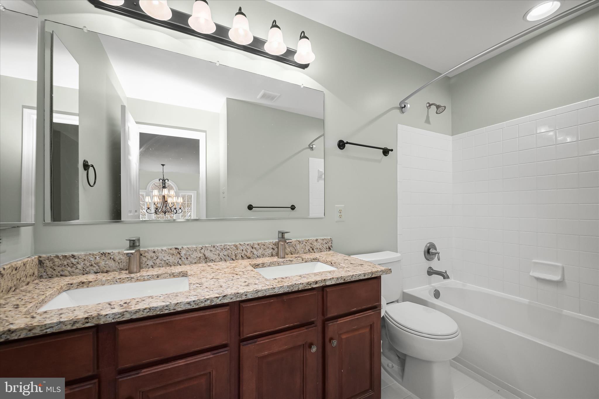 ASHLEIGH KNOLLS - Residential