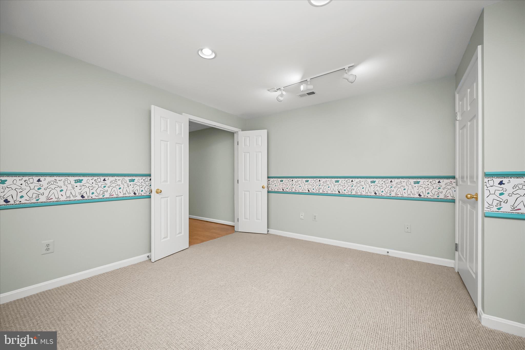 ASHLEIGH KNOLLS - Residential