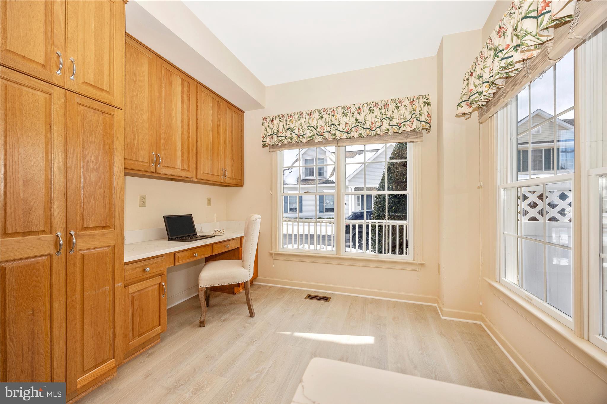 FOXFIELD AT MIDDLETOWN - Residential