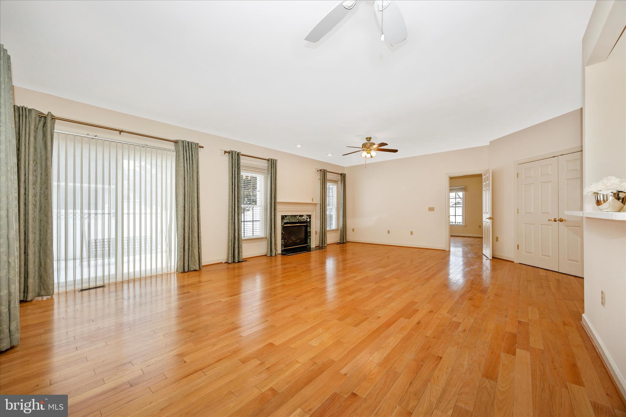 FOXFIELD AT MIDDLETOWN - Residential