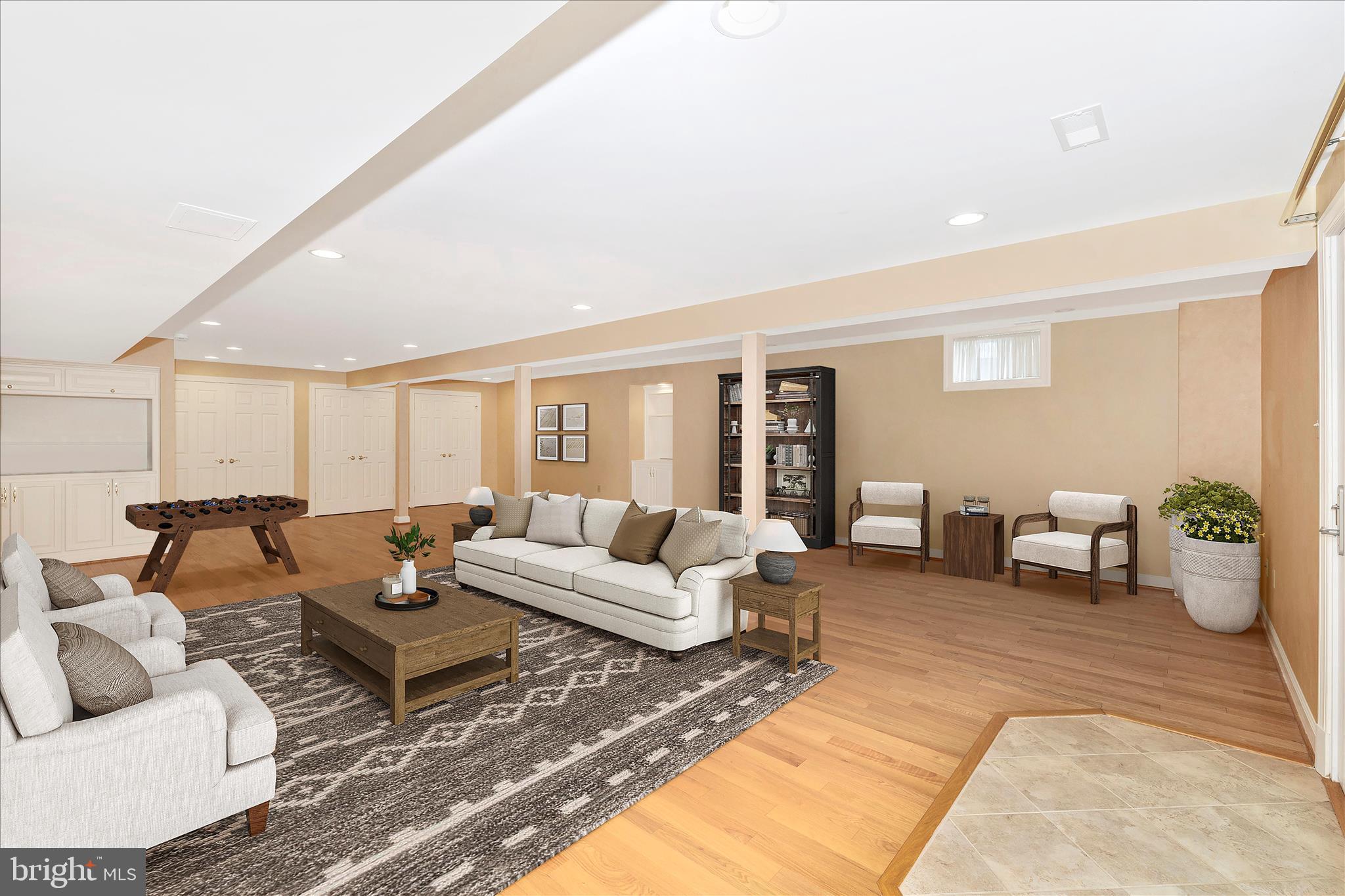 FOXFIELD AT MIDDLETOWN - Residential