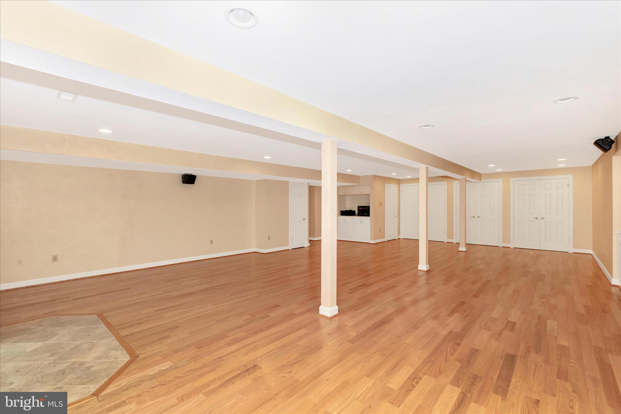 FOXFIELD AT MIDDLETOWN - Residential