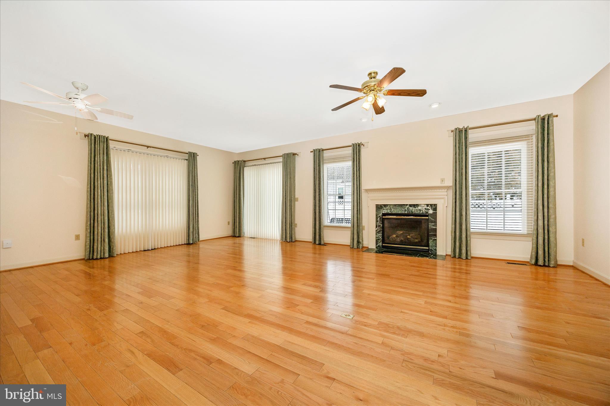 FOXFIELD AT MIDDLETOWN - Residential