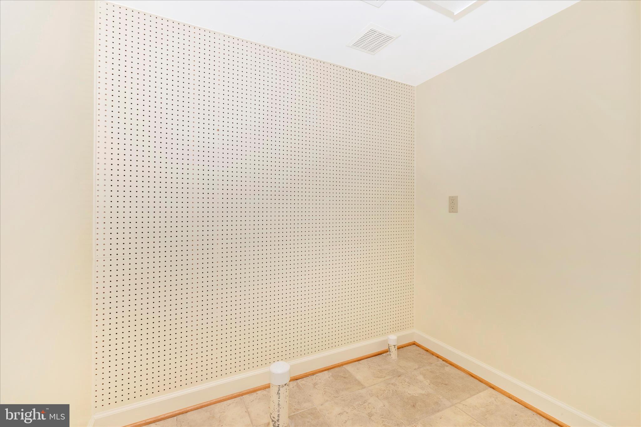 FOXFIELD AT MIDDLETOWN - Residential