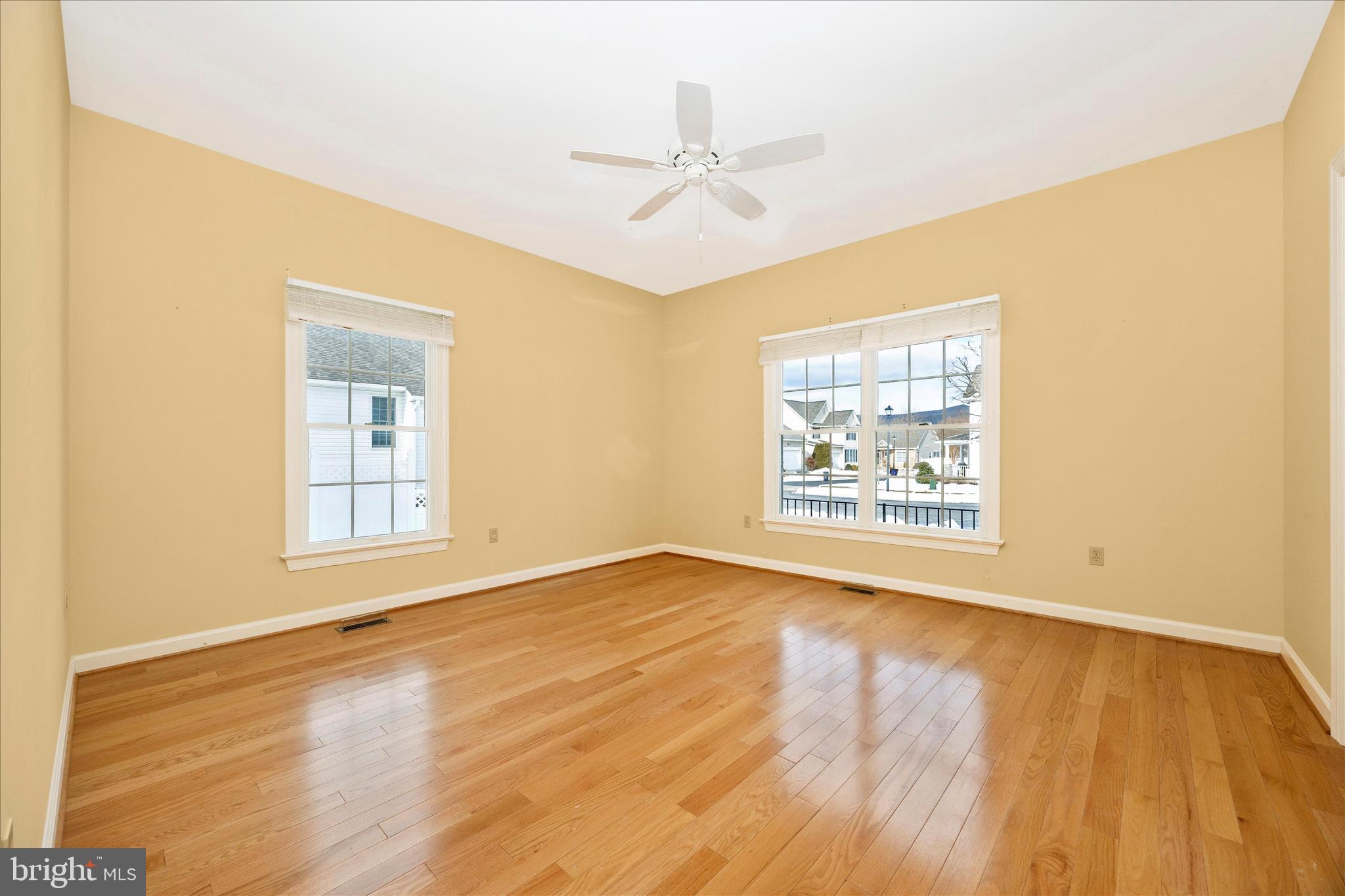 FOXFIELD AT MIDDLETOWN - Residential