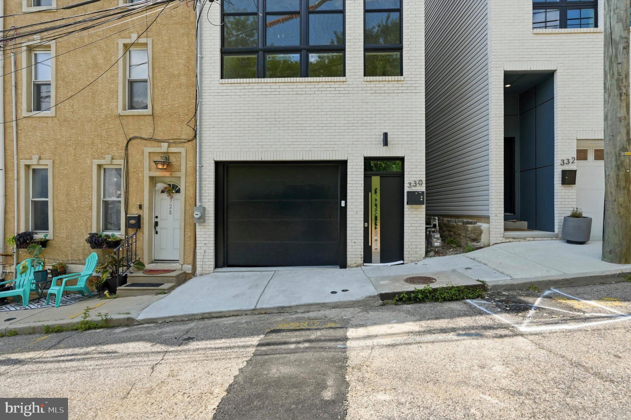 330 CARSON STREET