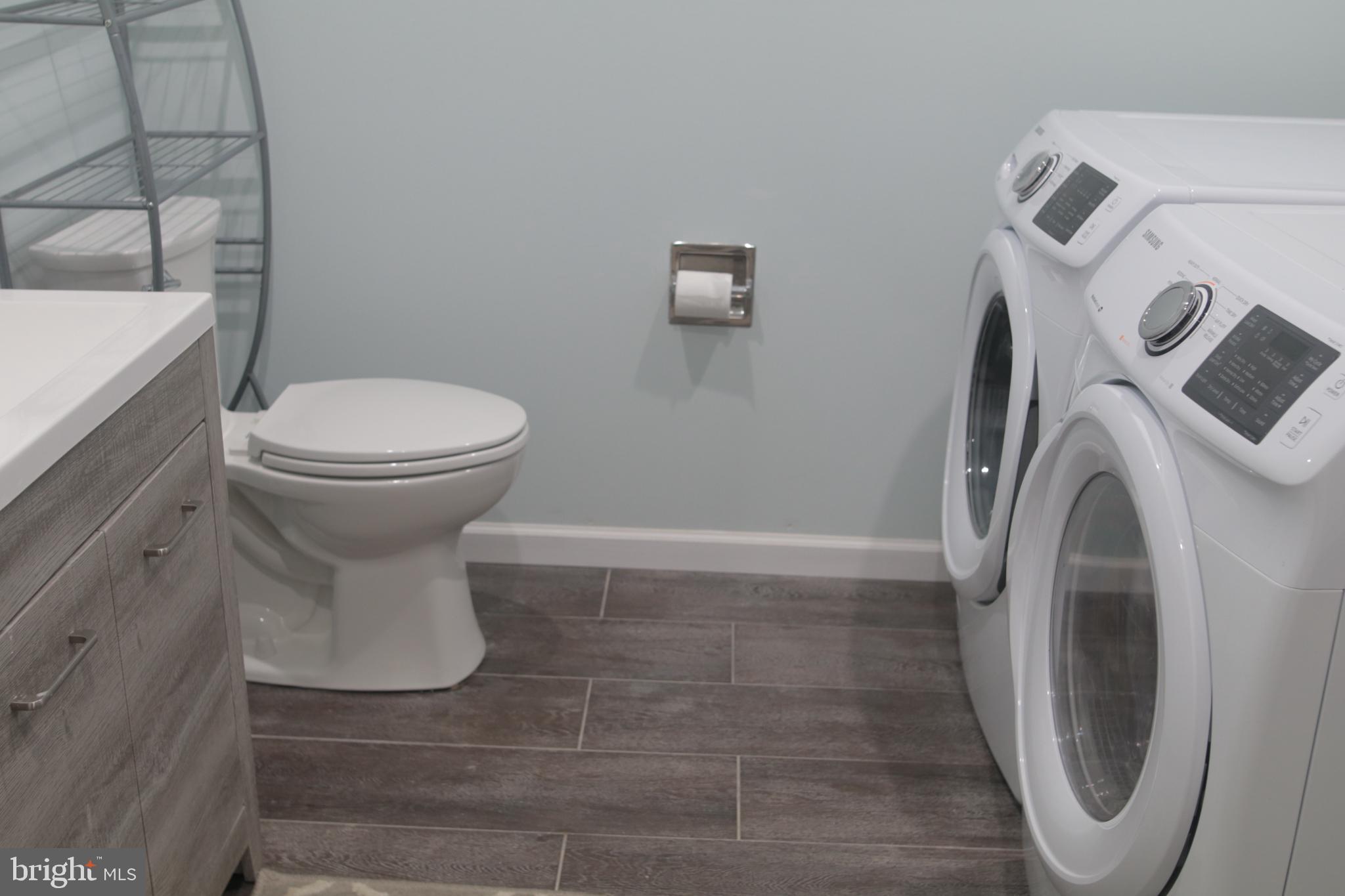 GIRARD ESTATES - Residential Lease