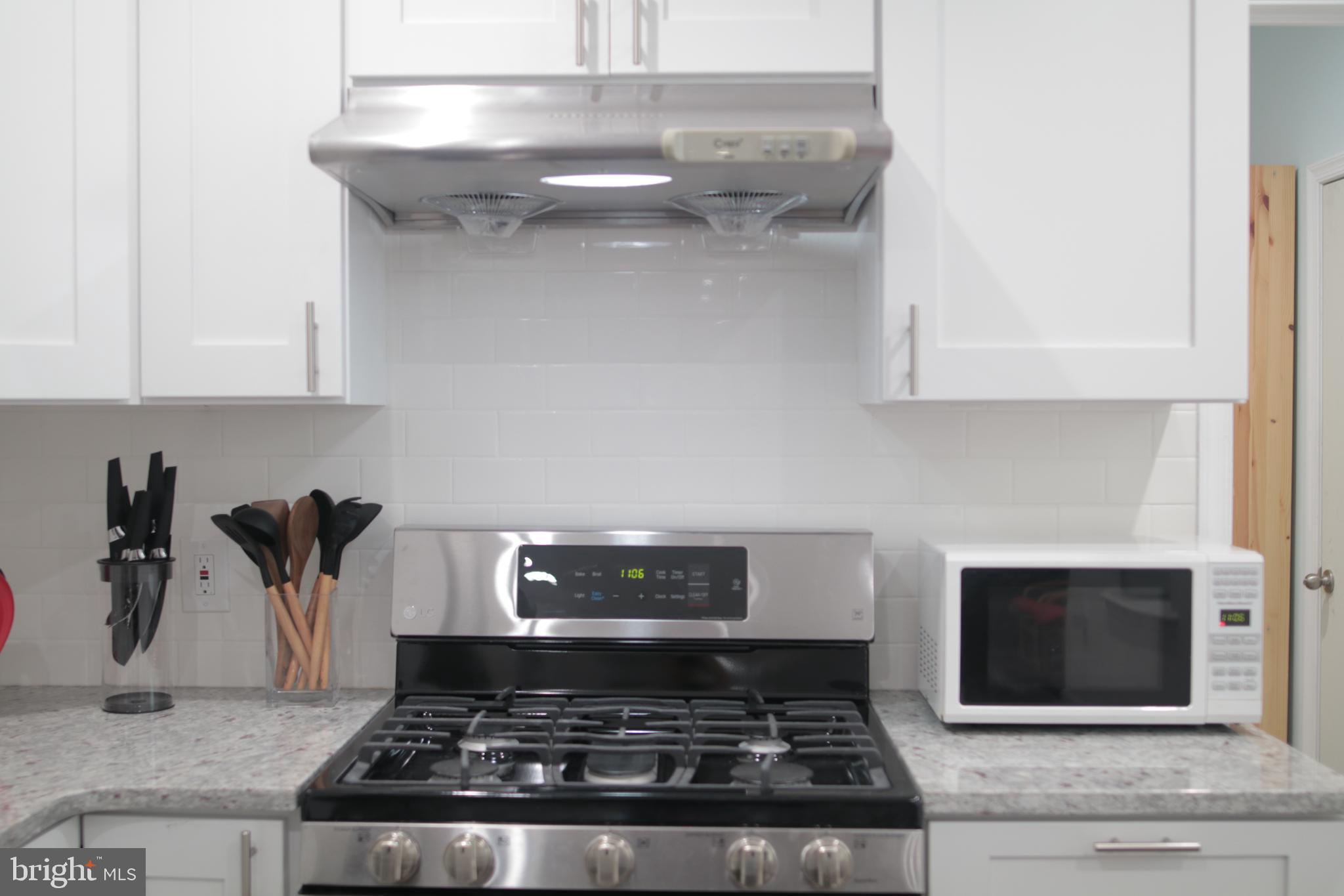 GIRARD ESTATES - Residential Lease