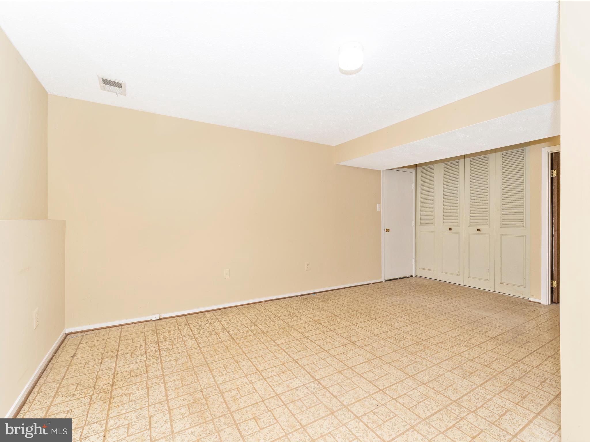 FOUNTAINDALE SOUTH - Residential