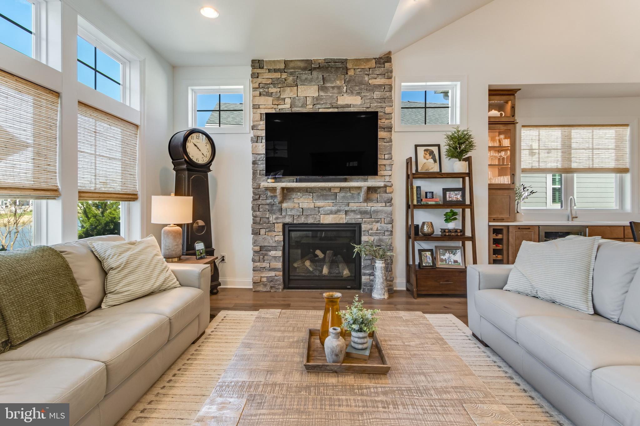 PENINSULA - Residential