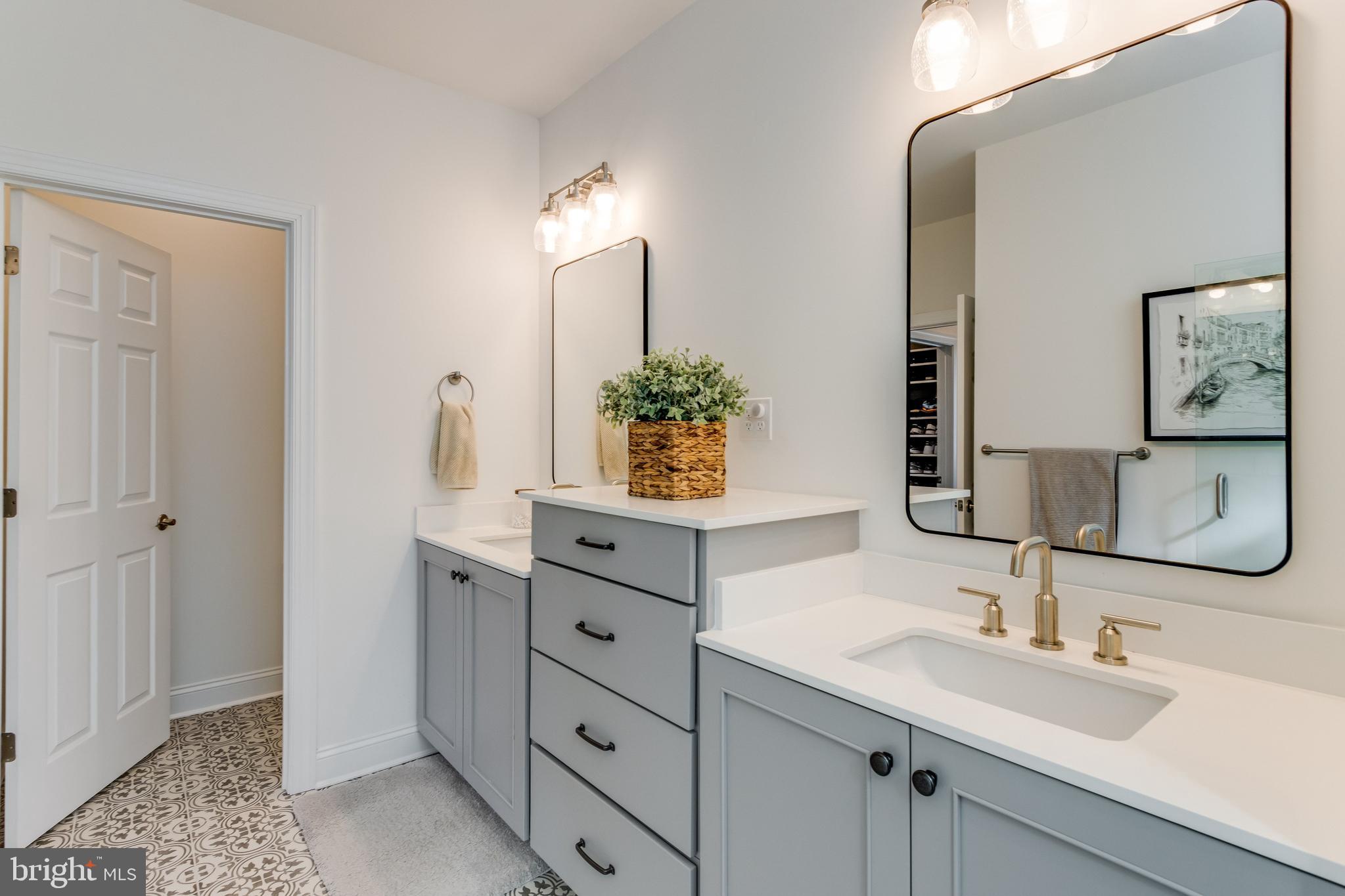 PENINSULA - Residential