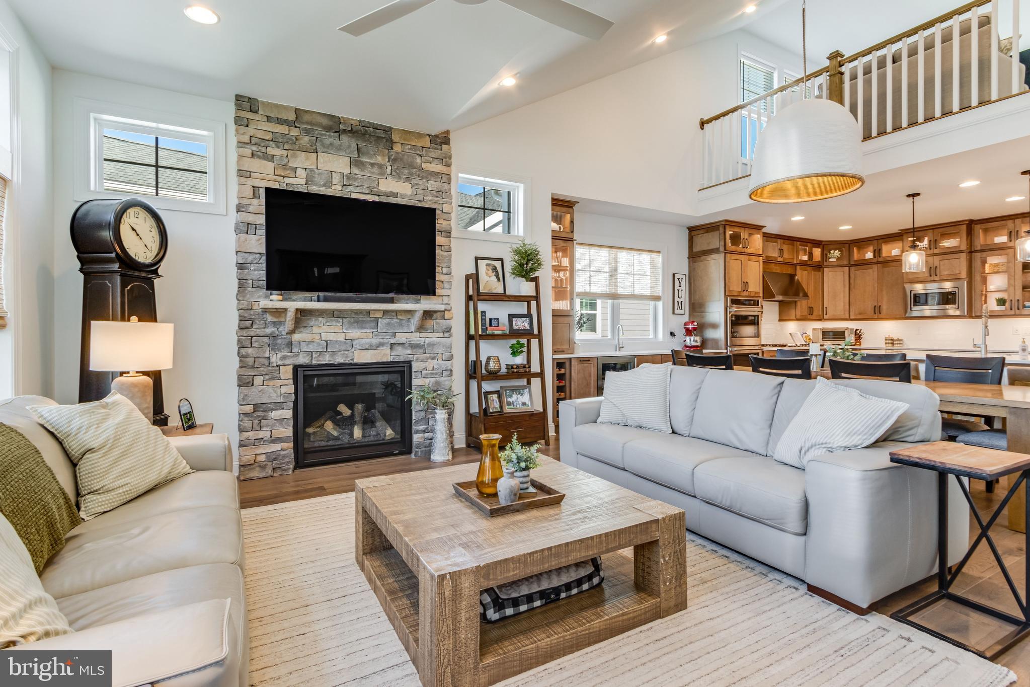 PENINSULA - Residential