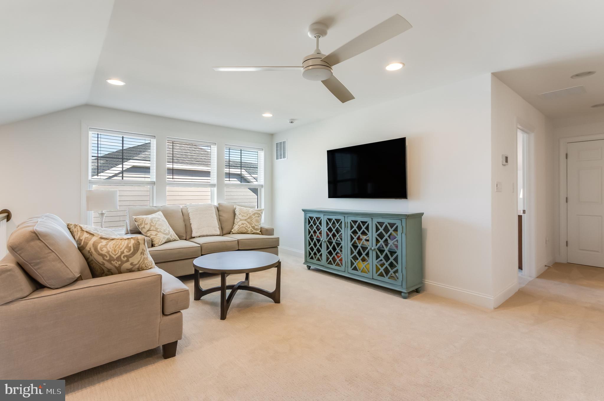 PENINSULA - Residential